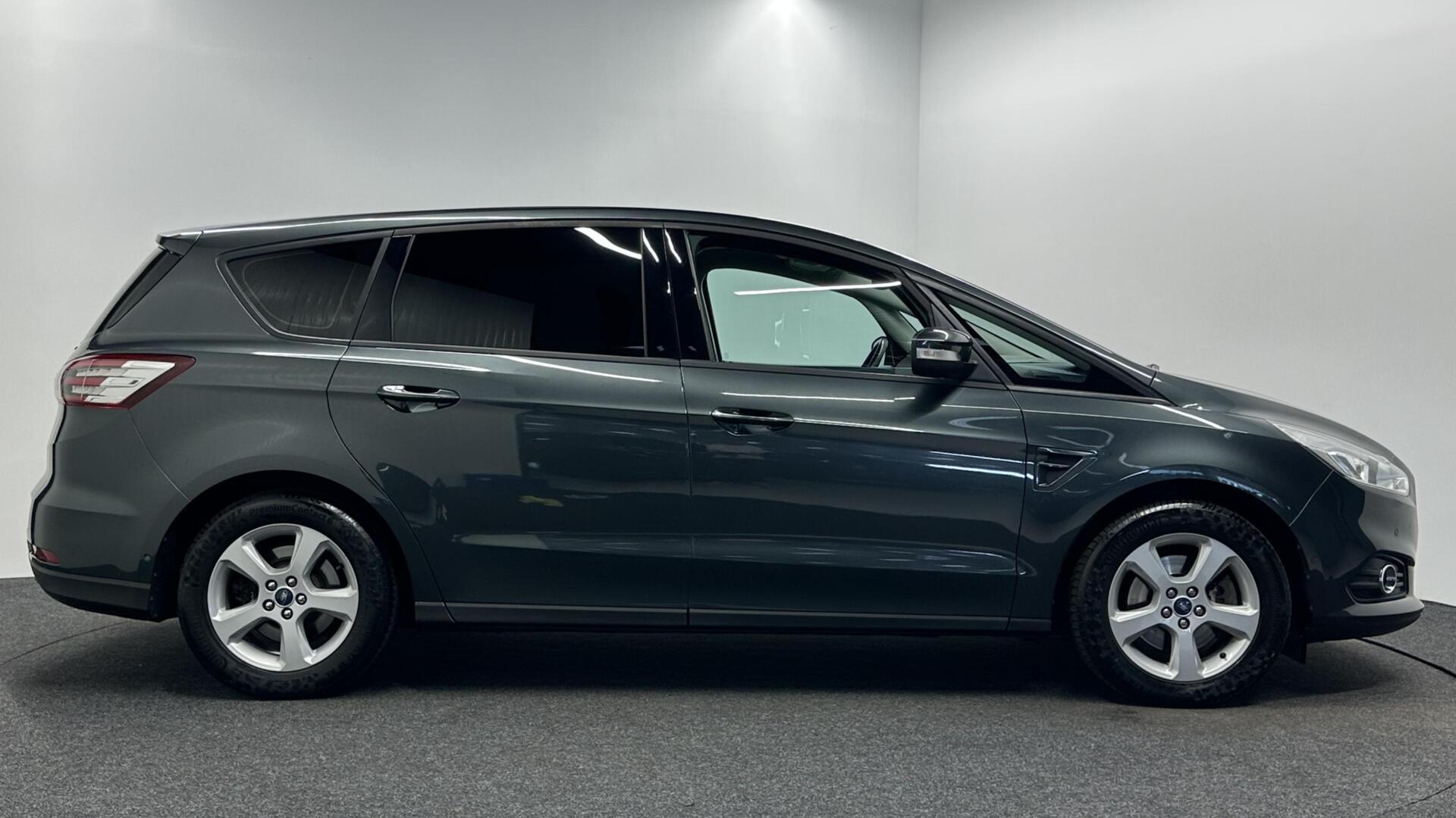 Foto van Ford S-max
