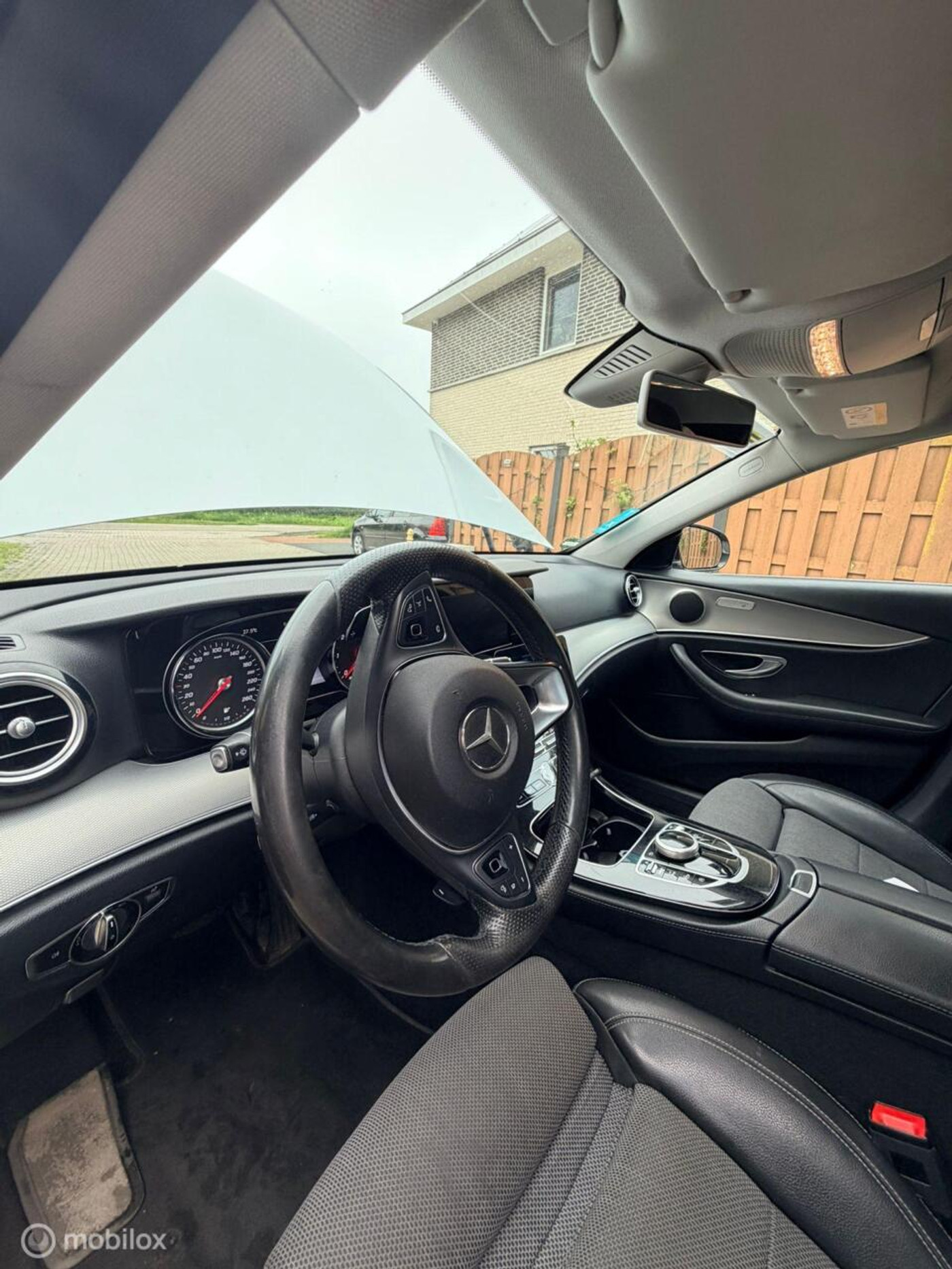 Foto van Mercedes-Benz E 220 D