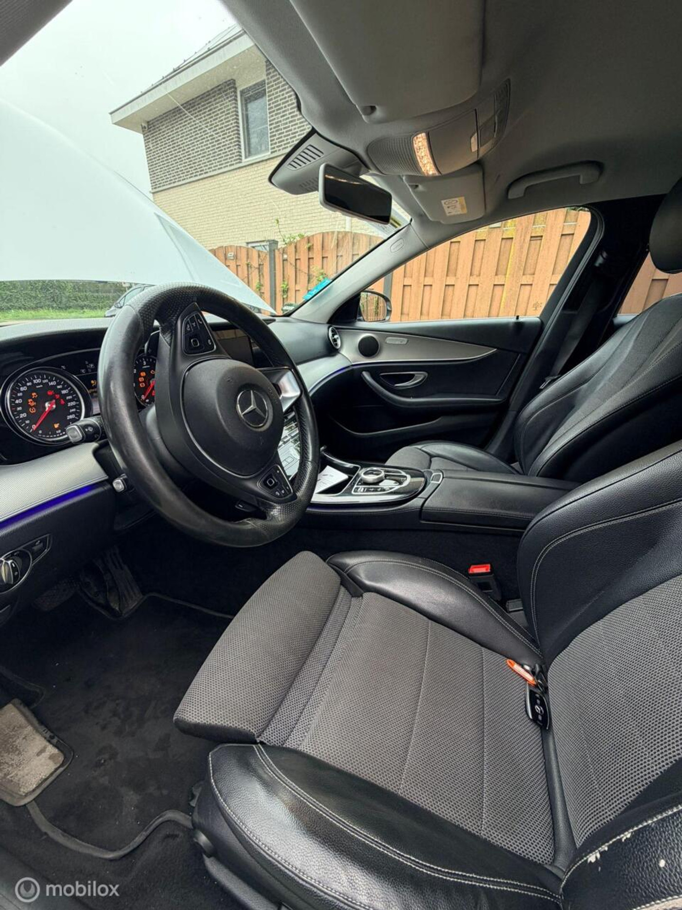Foto van Mercedes-Benz E 220 D
