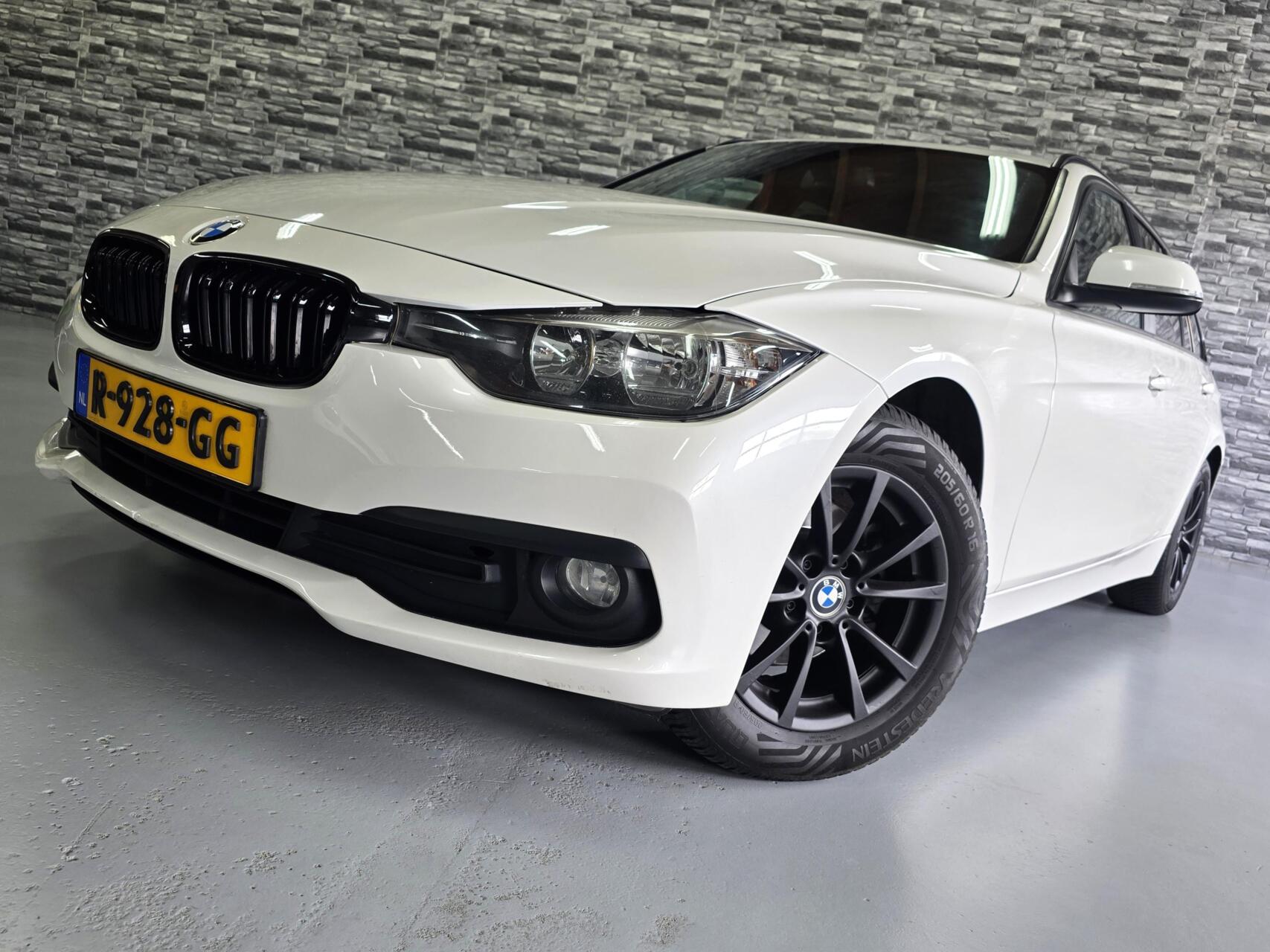 BMW 316d 316d Centennial Executive*Parelmoer wit* 2016 - voorkant
