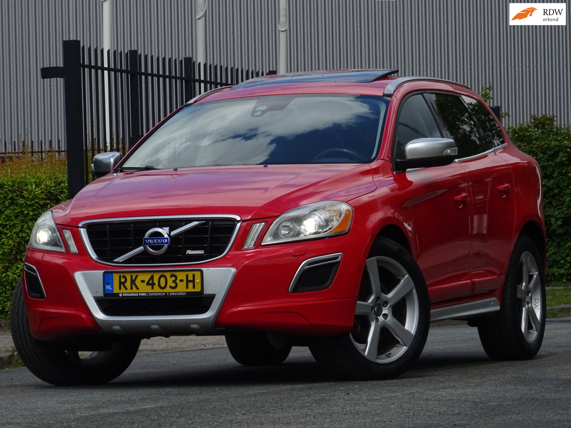 Volvo Xc60 3.2 AWD R-Design PANORAMA/LEER/NAVI/MEMORY/XENON 2011 - voorkant