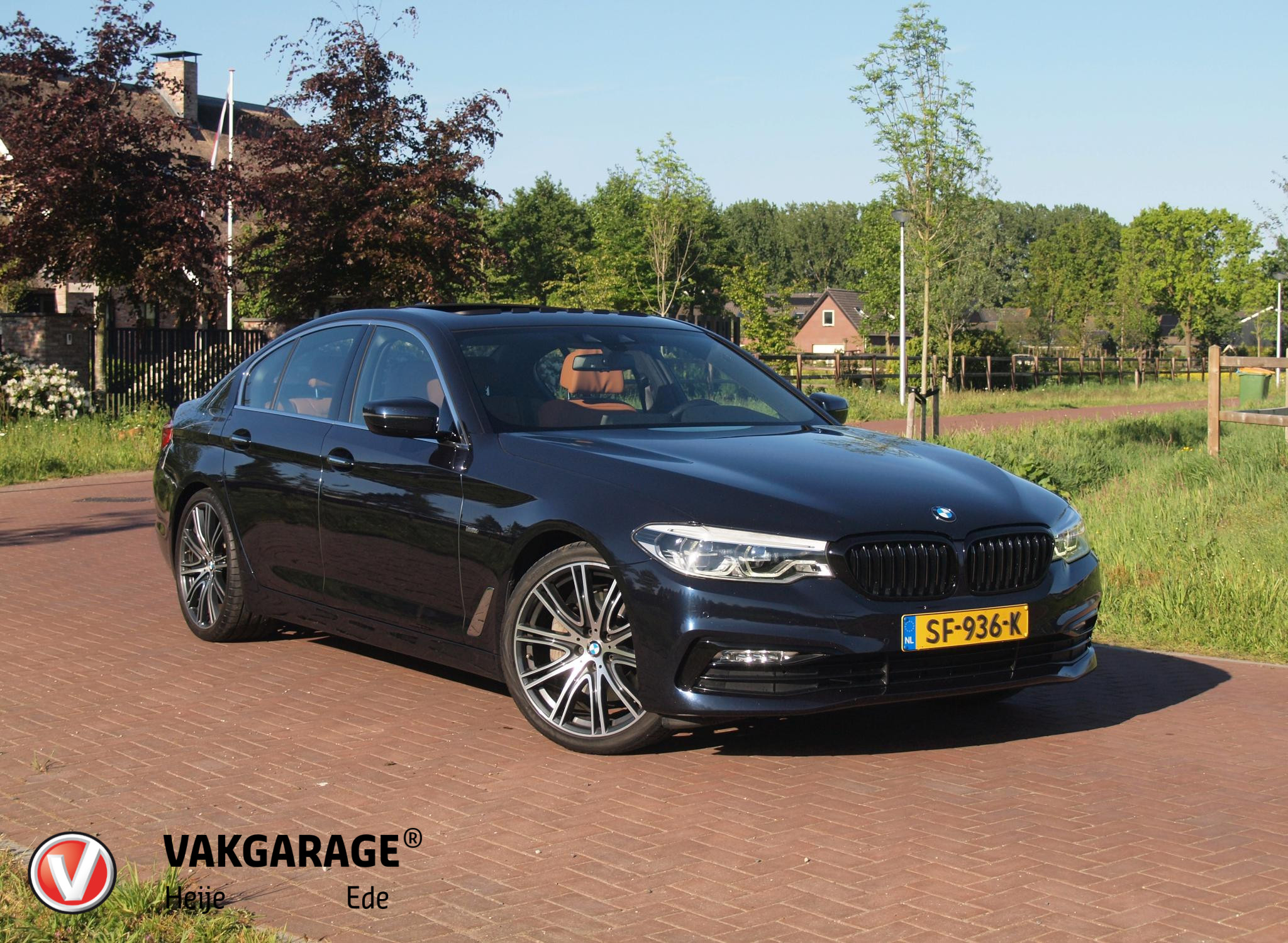 BMW 530i 530i High Executive 2018 - voorkant