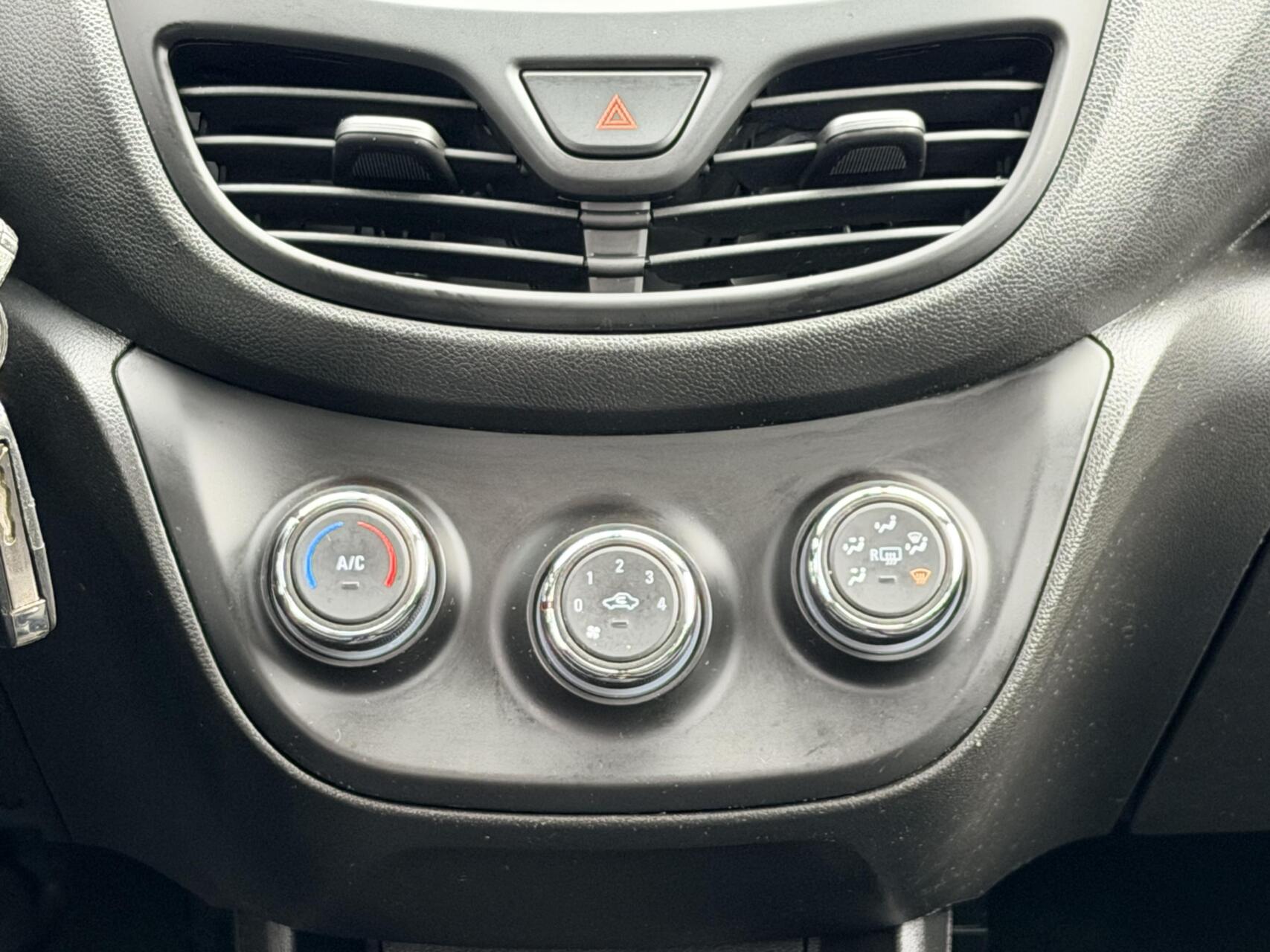 Foto van Opel Karl / Viva