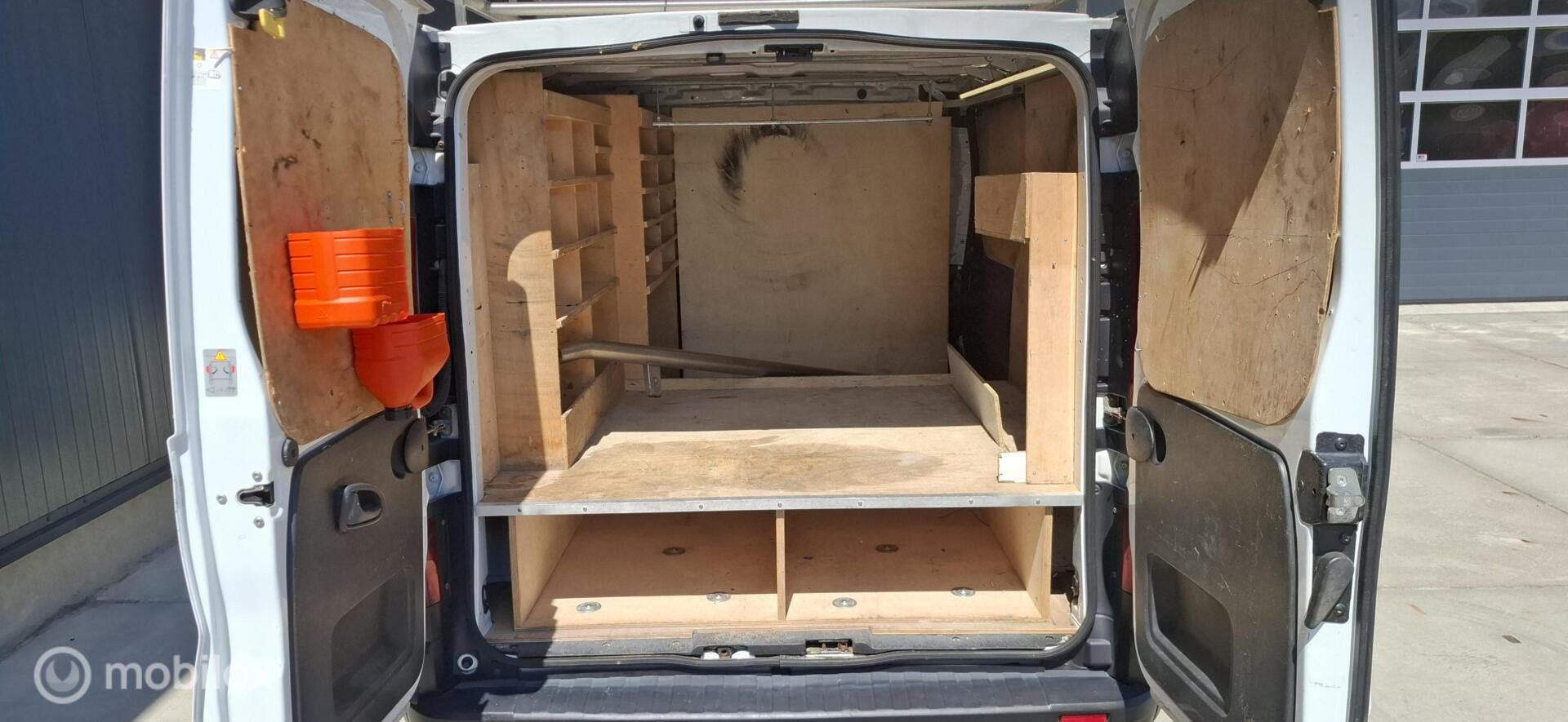 Foto van Opel Vivaro-b