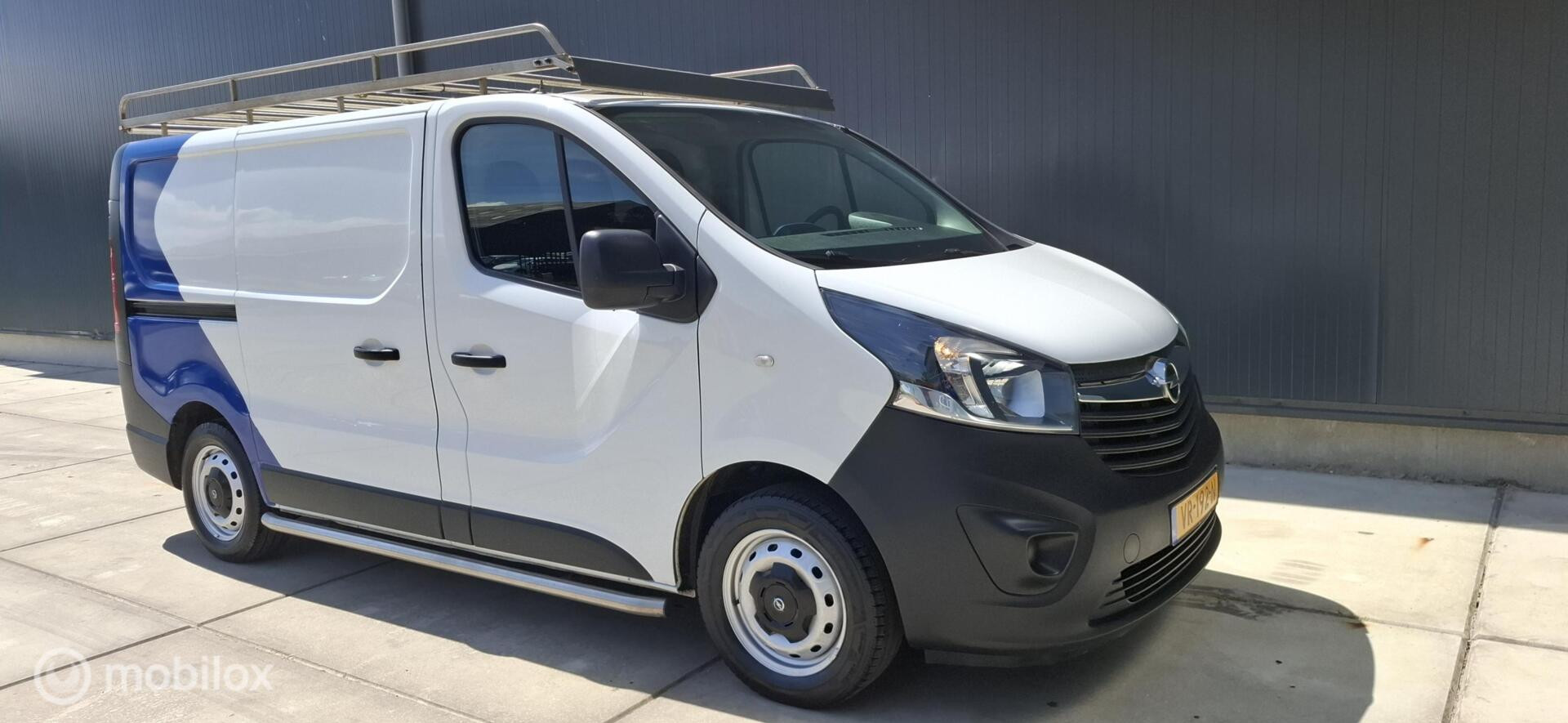 Foto van Opel Vivaro-b