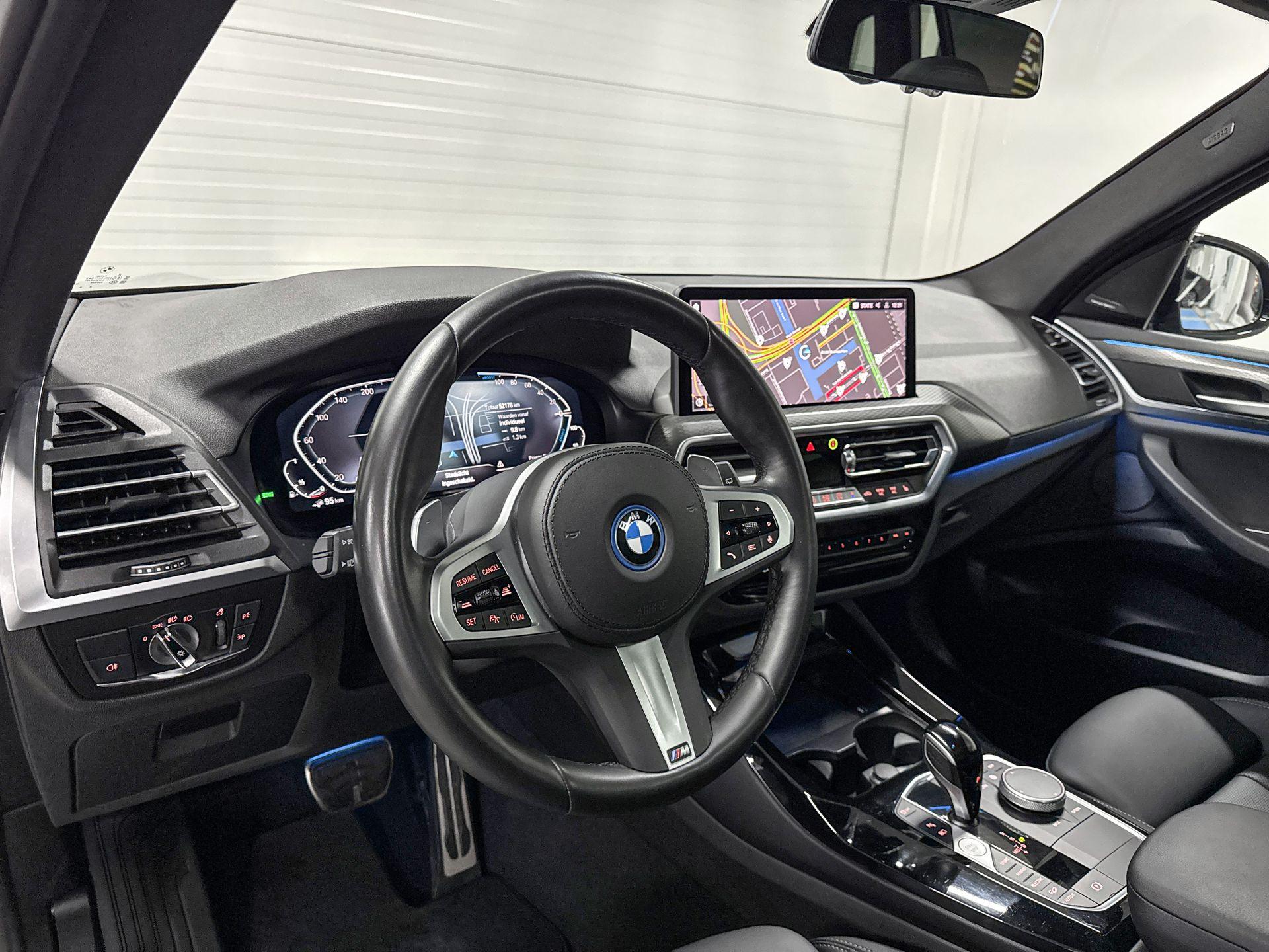 Foto van BMW X3 Xdrive30e