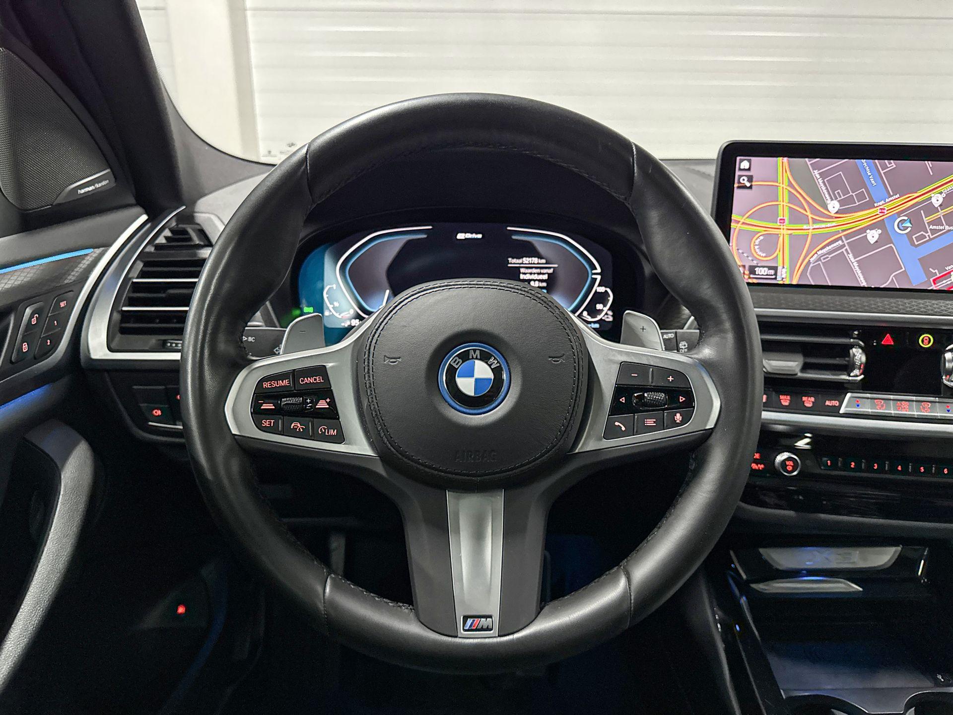 Foto van BMW X3 Xdrive30e