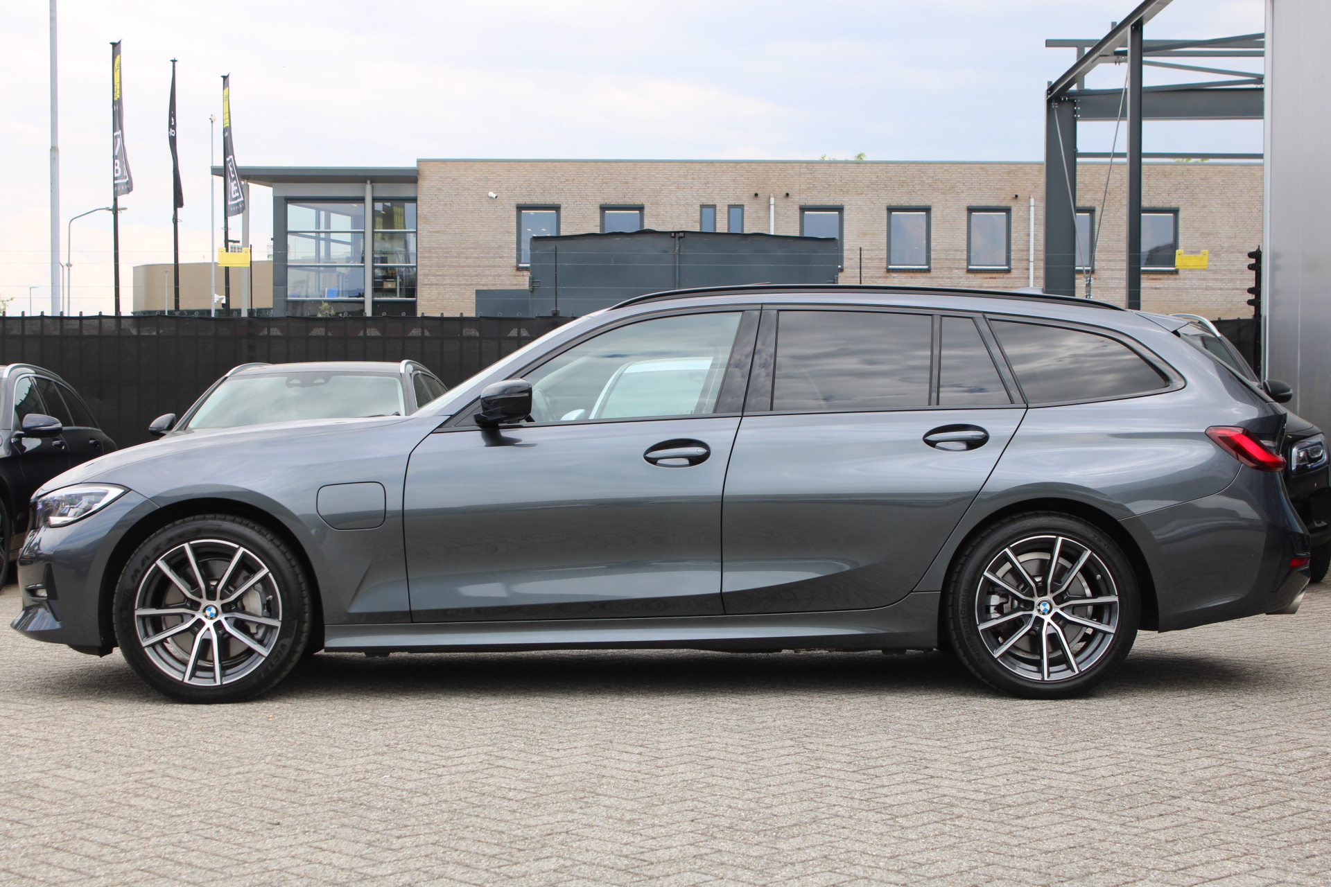 Foto van BMW 330e xDrive