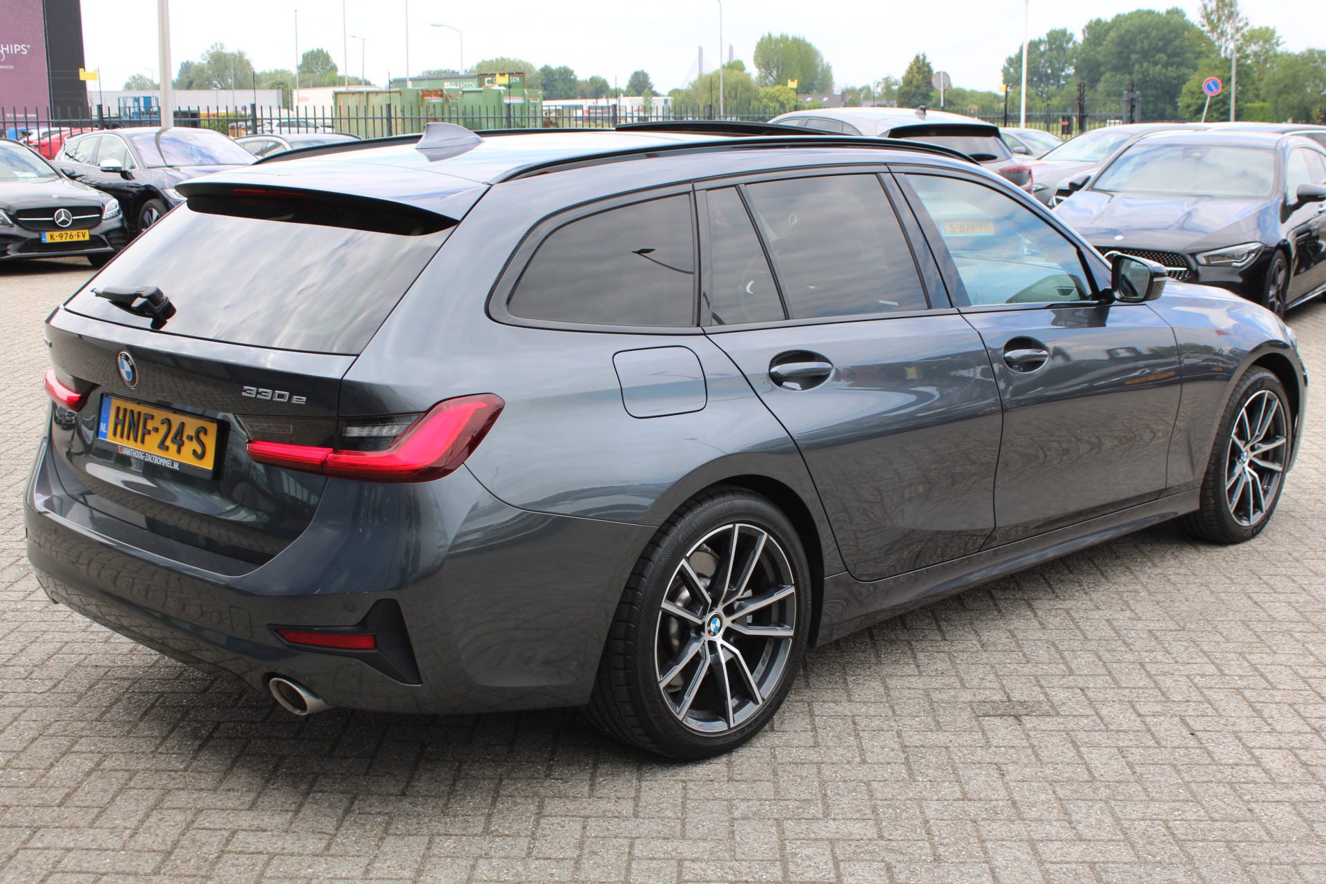 Foto van BMW 330e xDrive