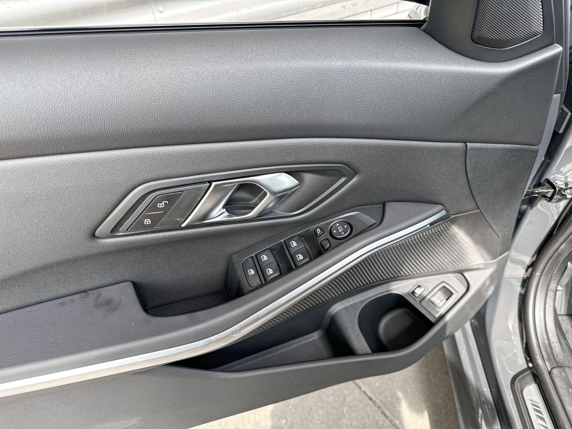 Foto van BMW 330e