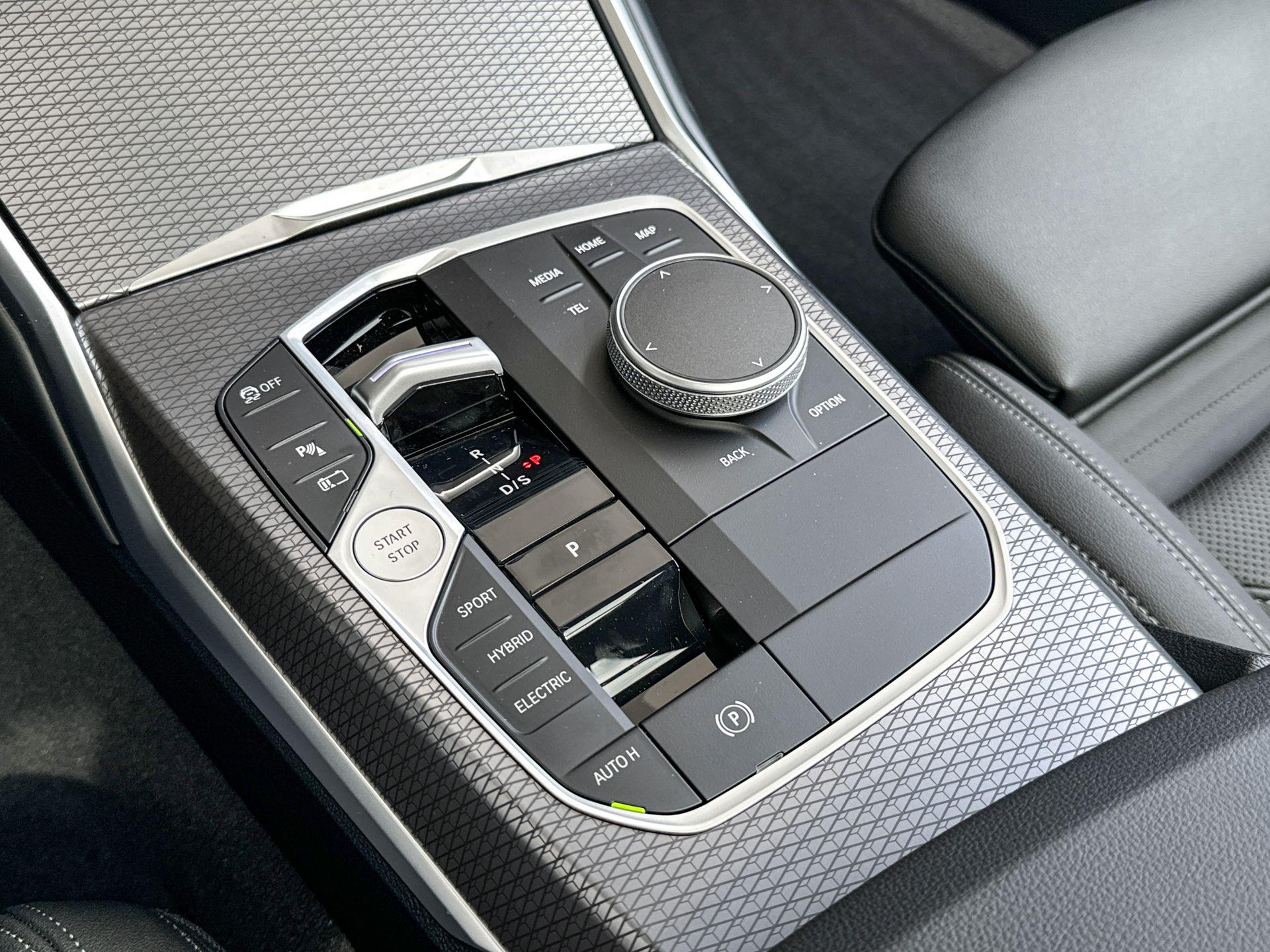 Foto van BMW 330e