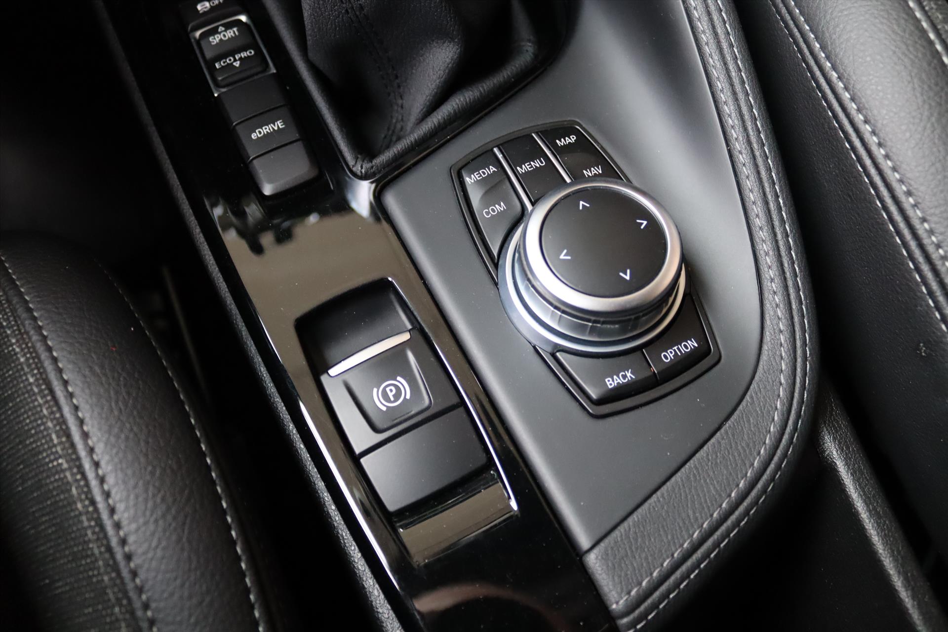 Foto van BMW X1 Xdrive25e