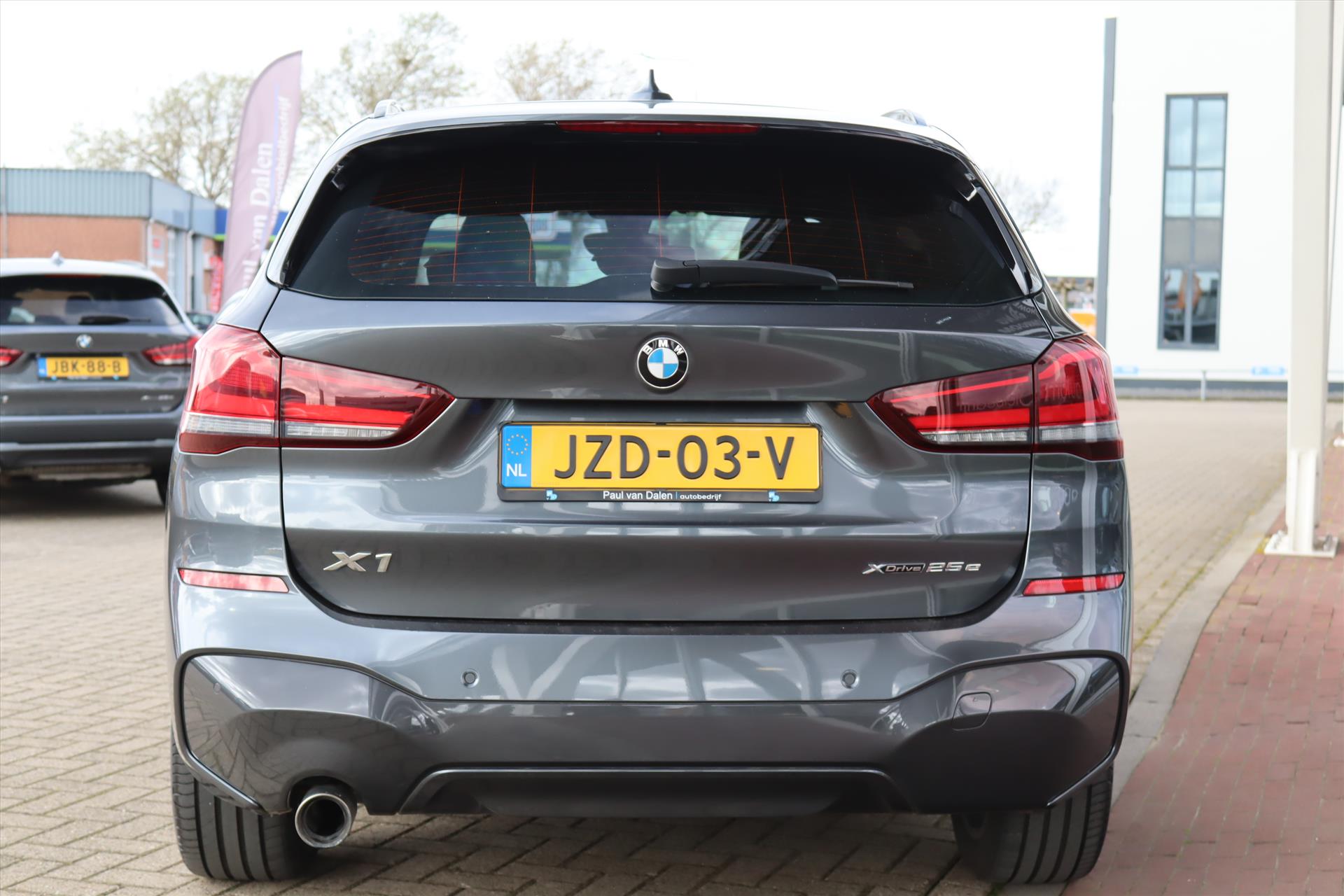 Foto van BMW X1 Xdrive25e