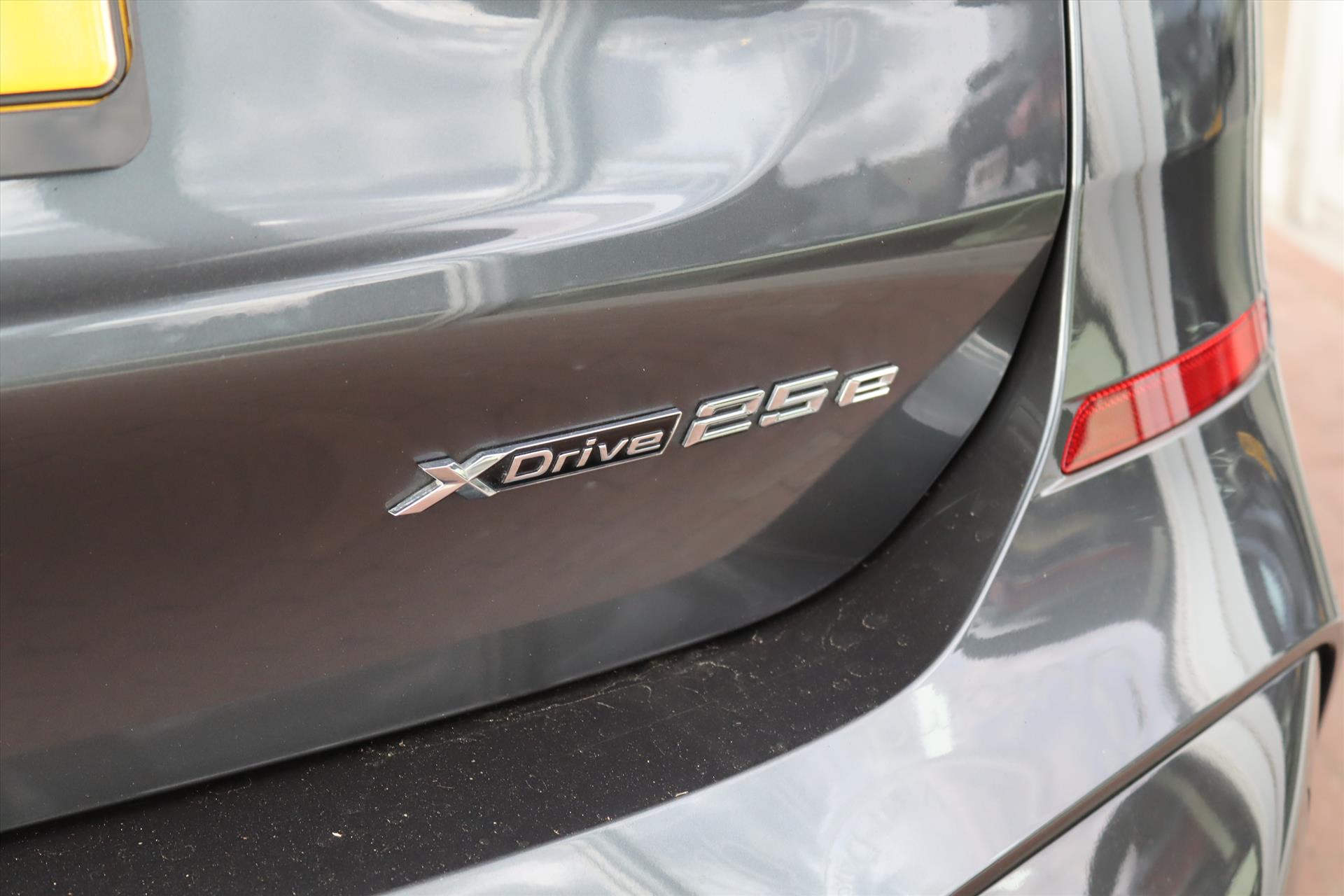 Foto van BMW X1 Xdrive25e