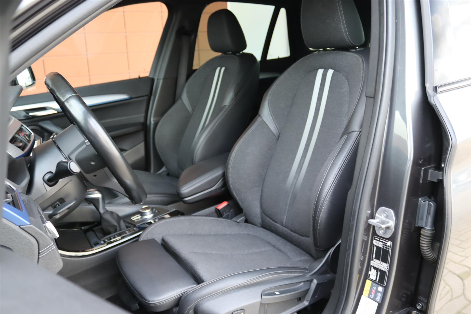 Foto van BMW X1 Xdrive25e