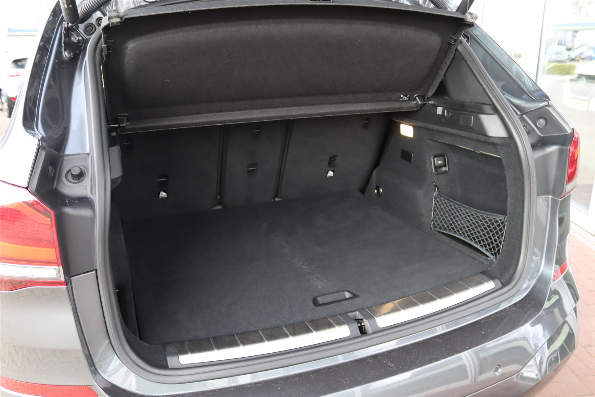 Foto van BMW X1 Xdrive25e