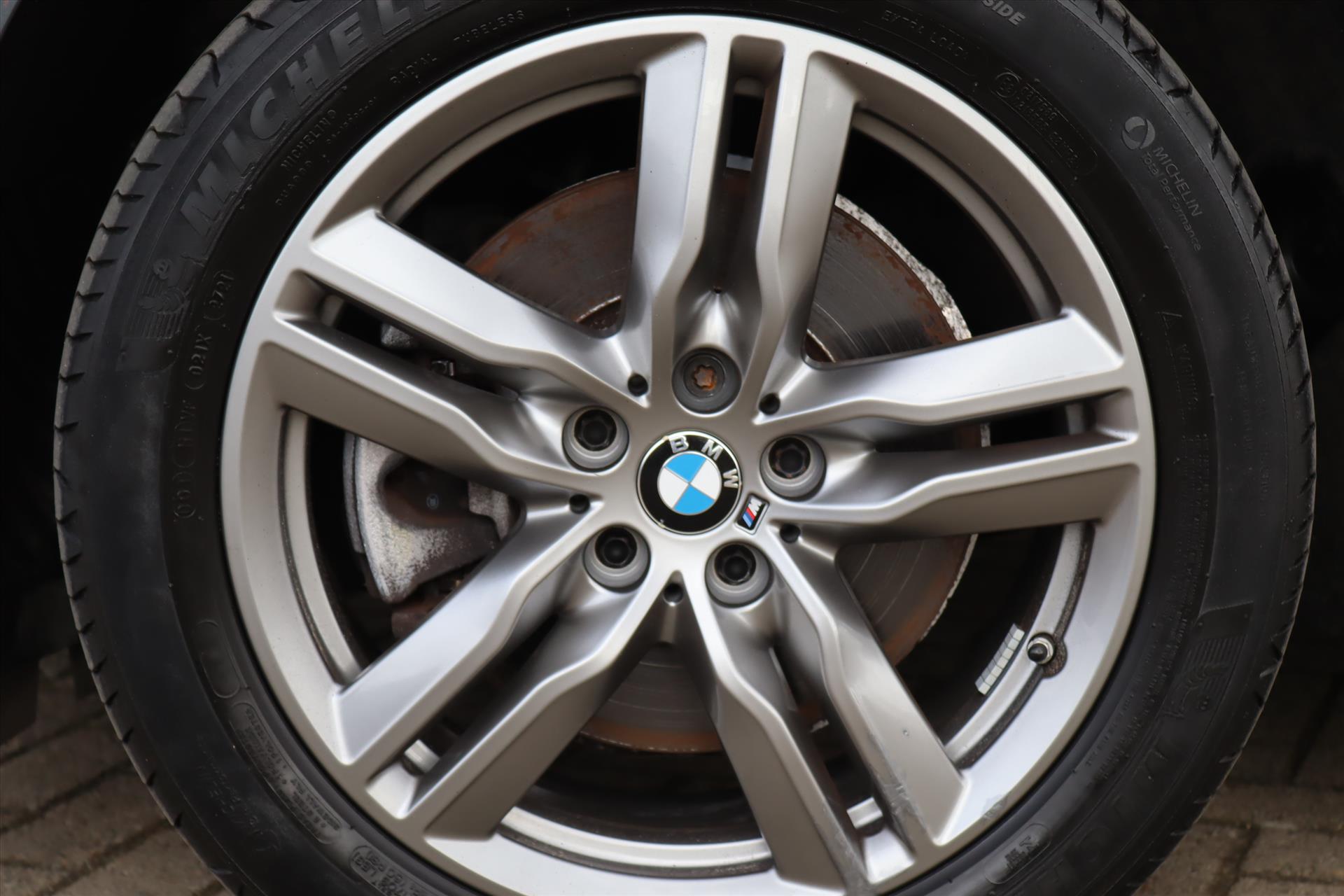 Foto van BMW X1 Xdrive25e