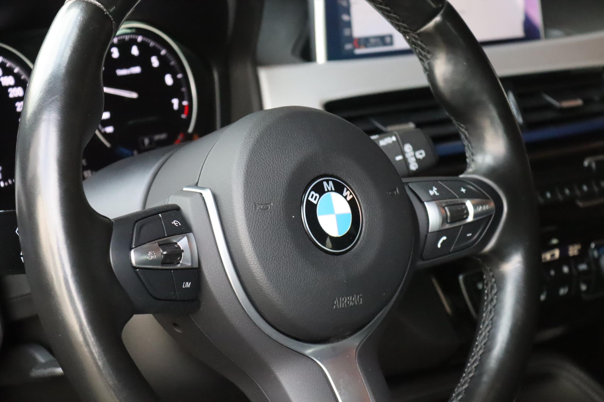 Foto van BMW X1 Xdrive25e