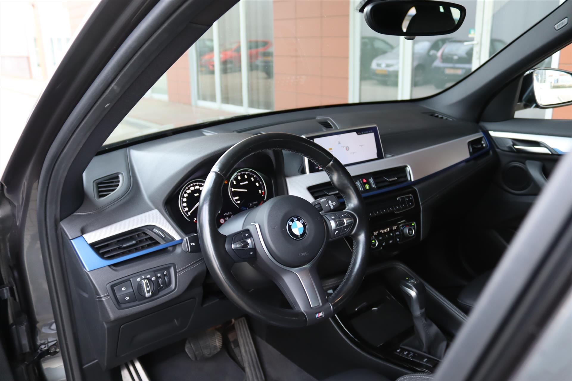Foto van BMW X1 Xdrive25e
