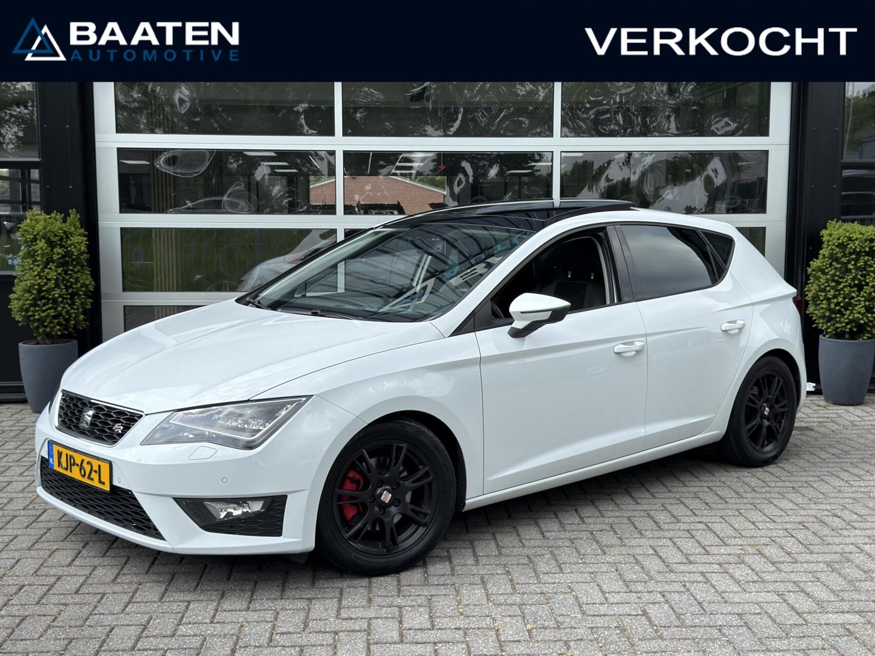 Seat Leon 1.4 TSI FR 140pk |Pano|Alcantara|Navi|Cruise|Clima| 2013 - voorkant