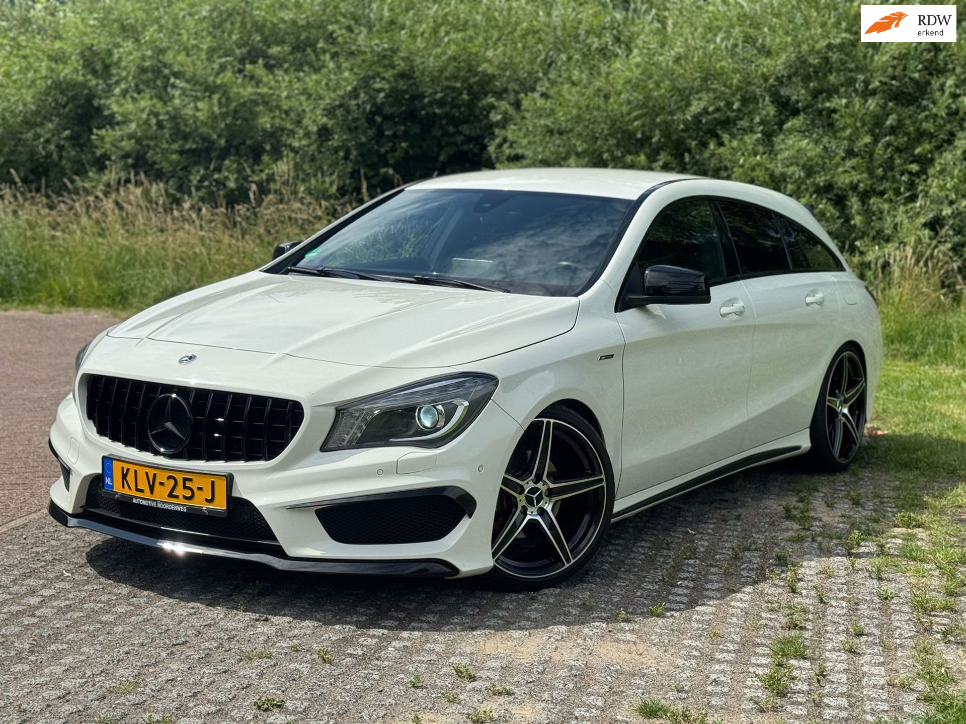 Foto van Mercedes-Benz CLA 180