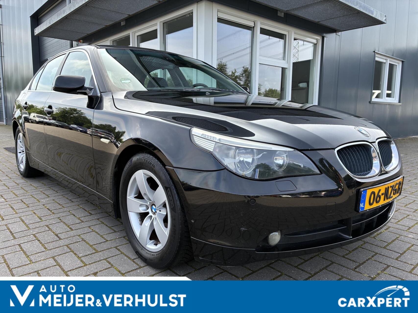 BMW 5er Reihe 520i | AUTOMAAT | AIRCO 2004 - voorkant