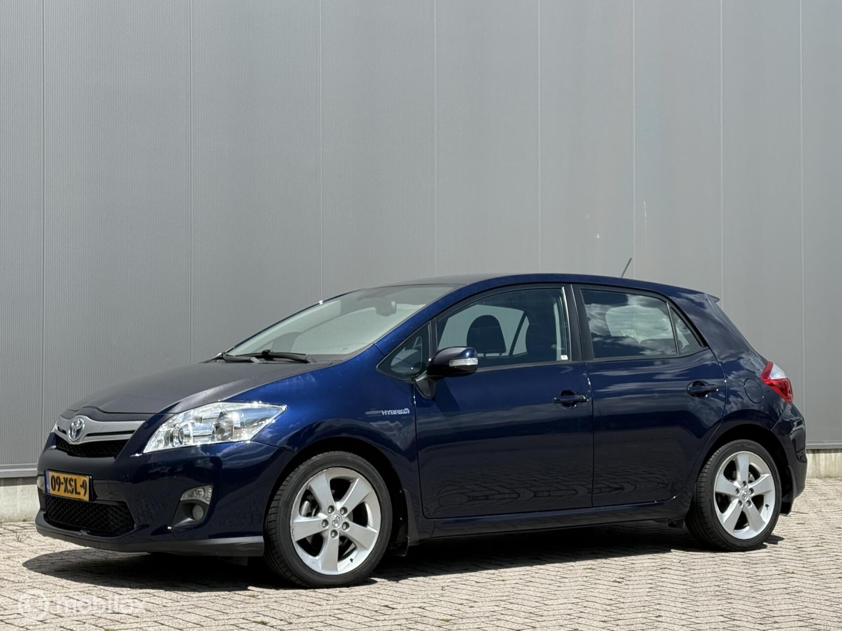Toyota Toyota Auris 1.8 Full Hybrid LET OP! inruilkoopje zie tekst 2012 - voorkant