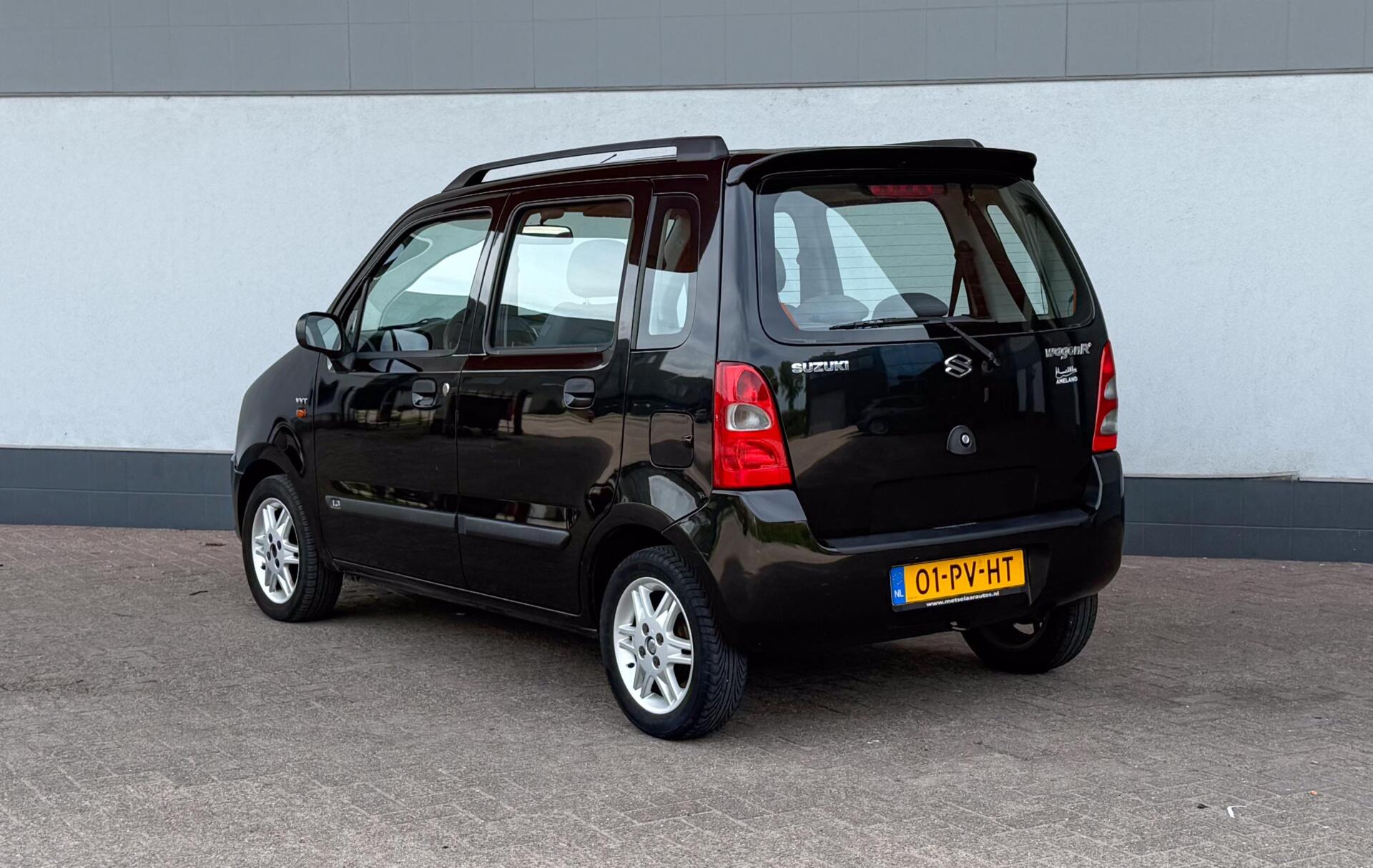 Foto van Suzuki Wagon R