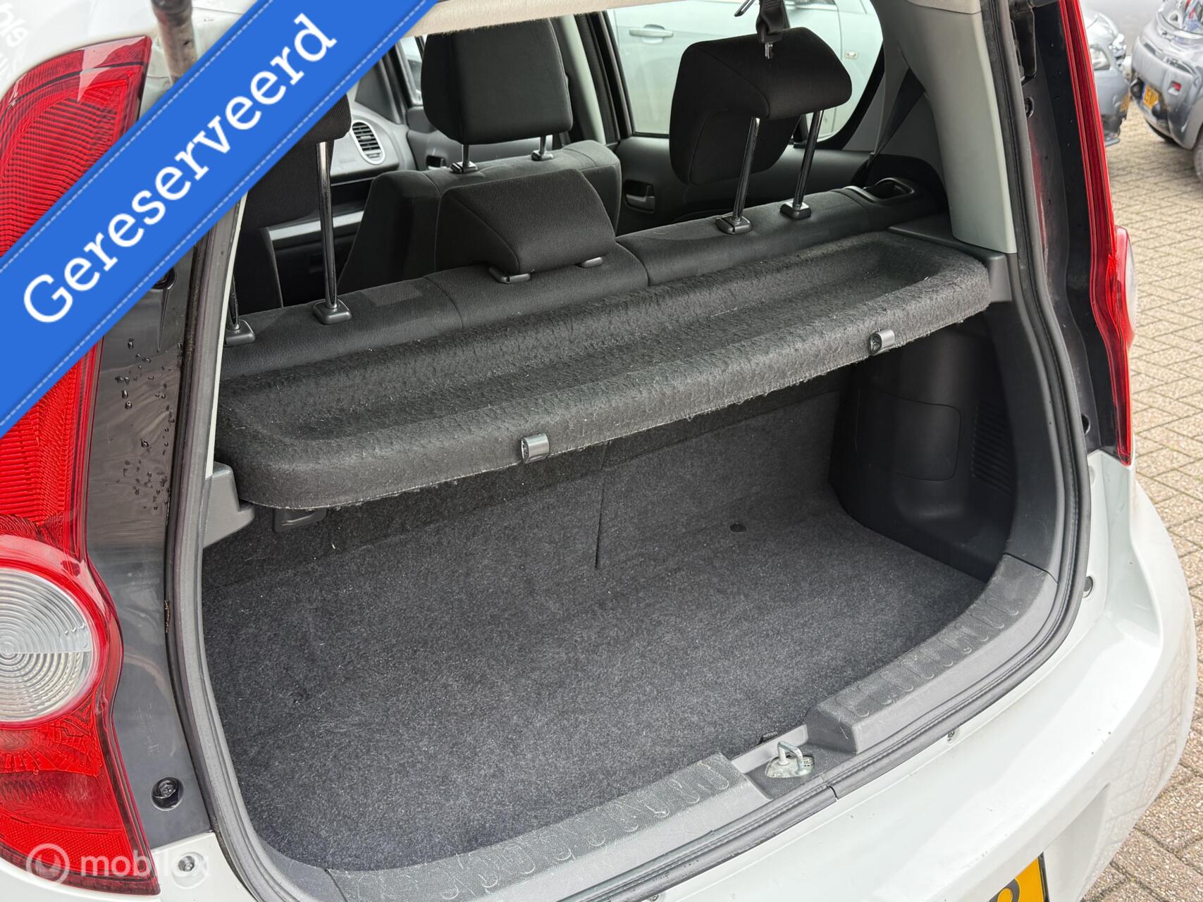 Foto van Opel Agila