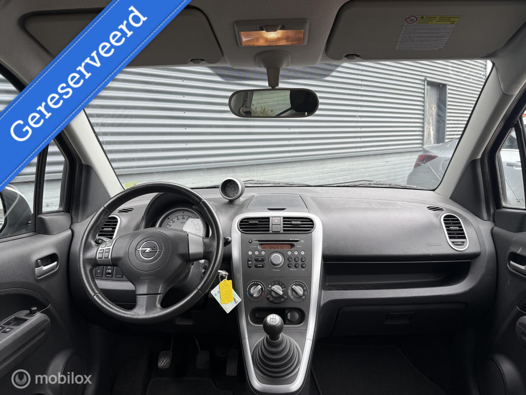 Foto van Opel Agila