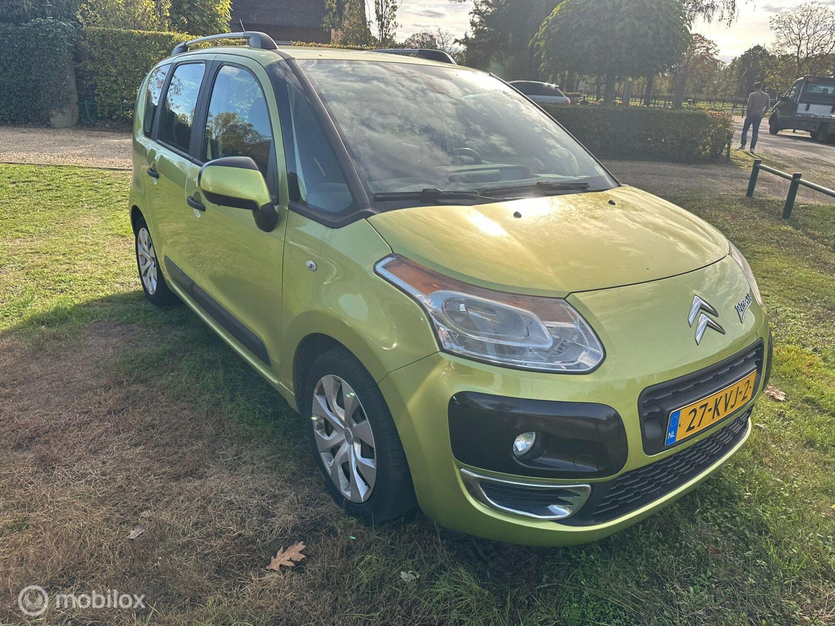 Citroen C3 Picasso 1.4 VTi Seduction motirschade 2010 - voorkant