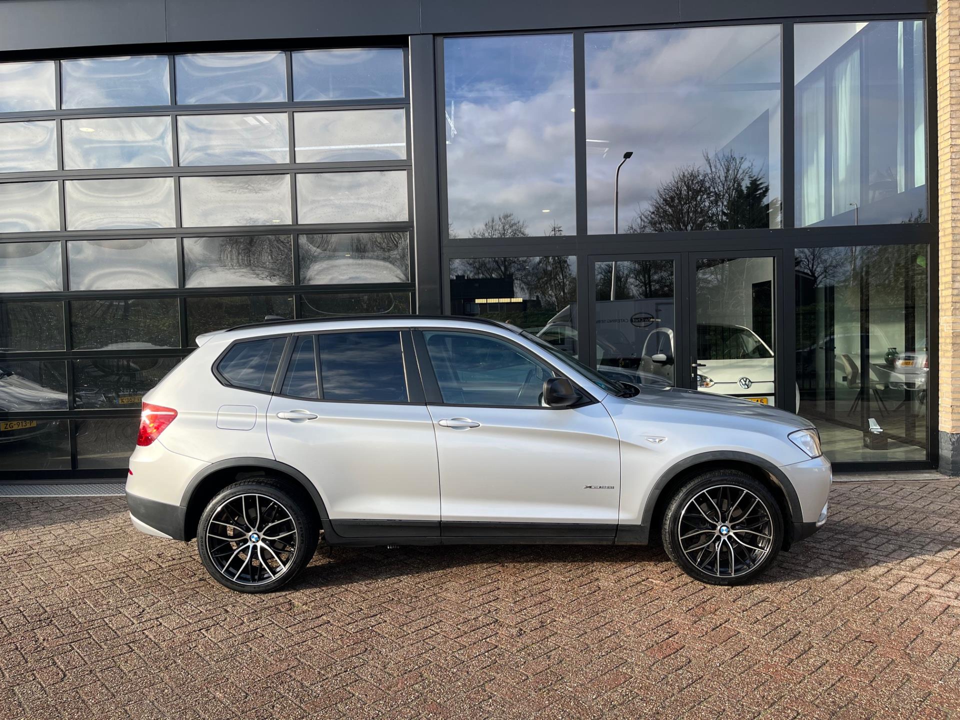 Foto van BMW X3 Xdrive28i