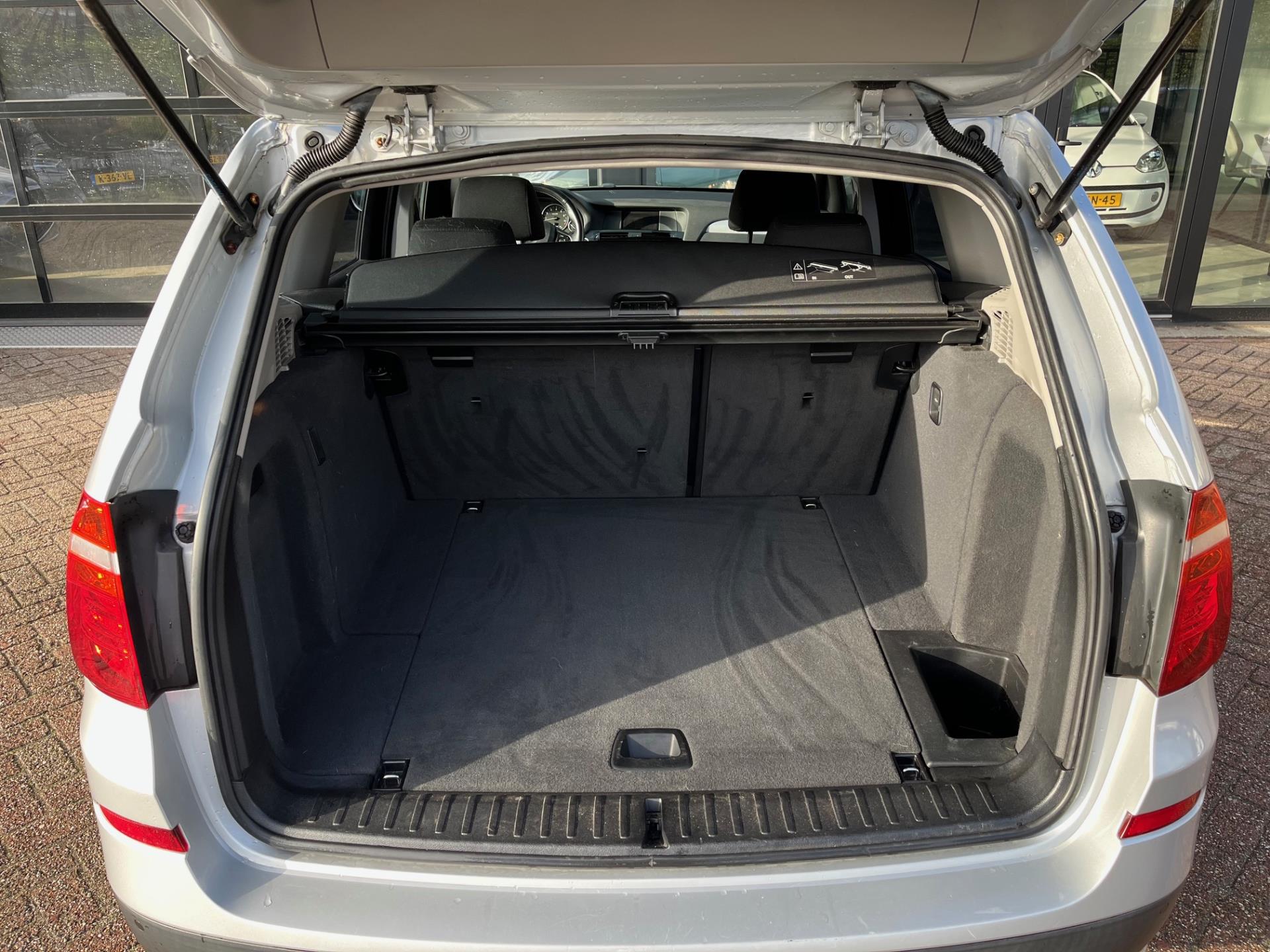 Foto van BMW X3 Xdrive28i