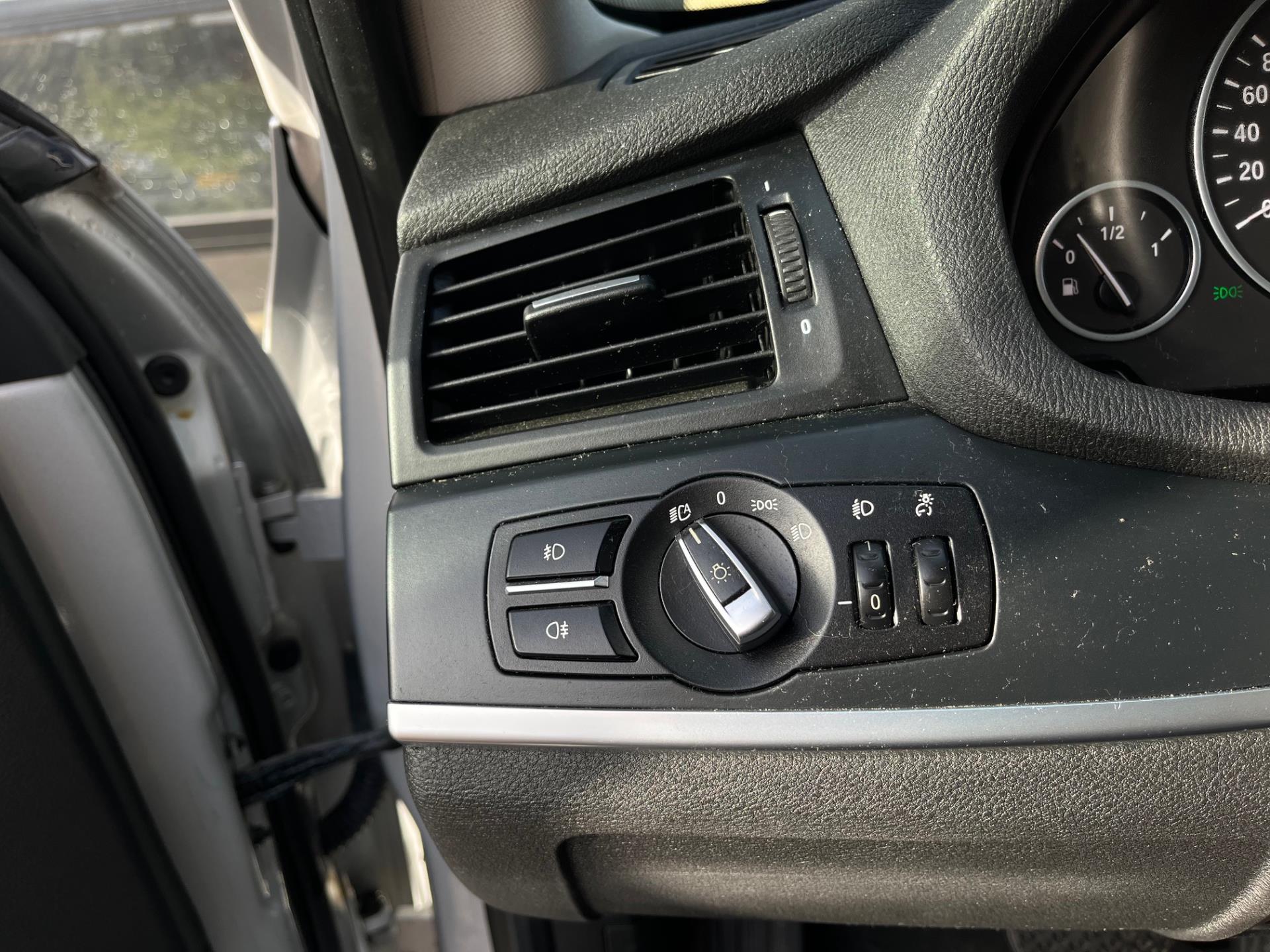 Foto van BMW X3 Xdrive28i