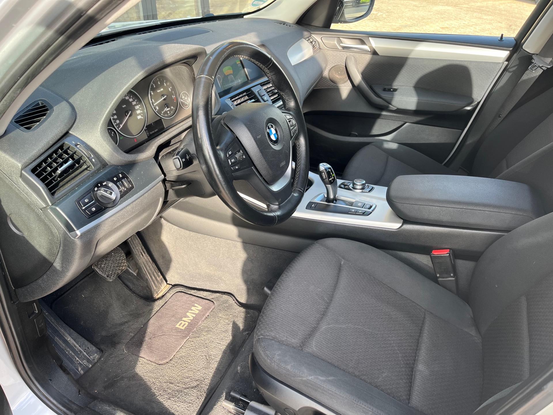 Foto van BMW X3 Xdrive28i