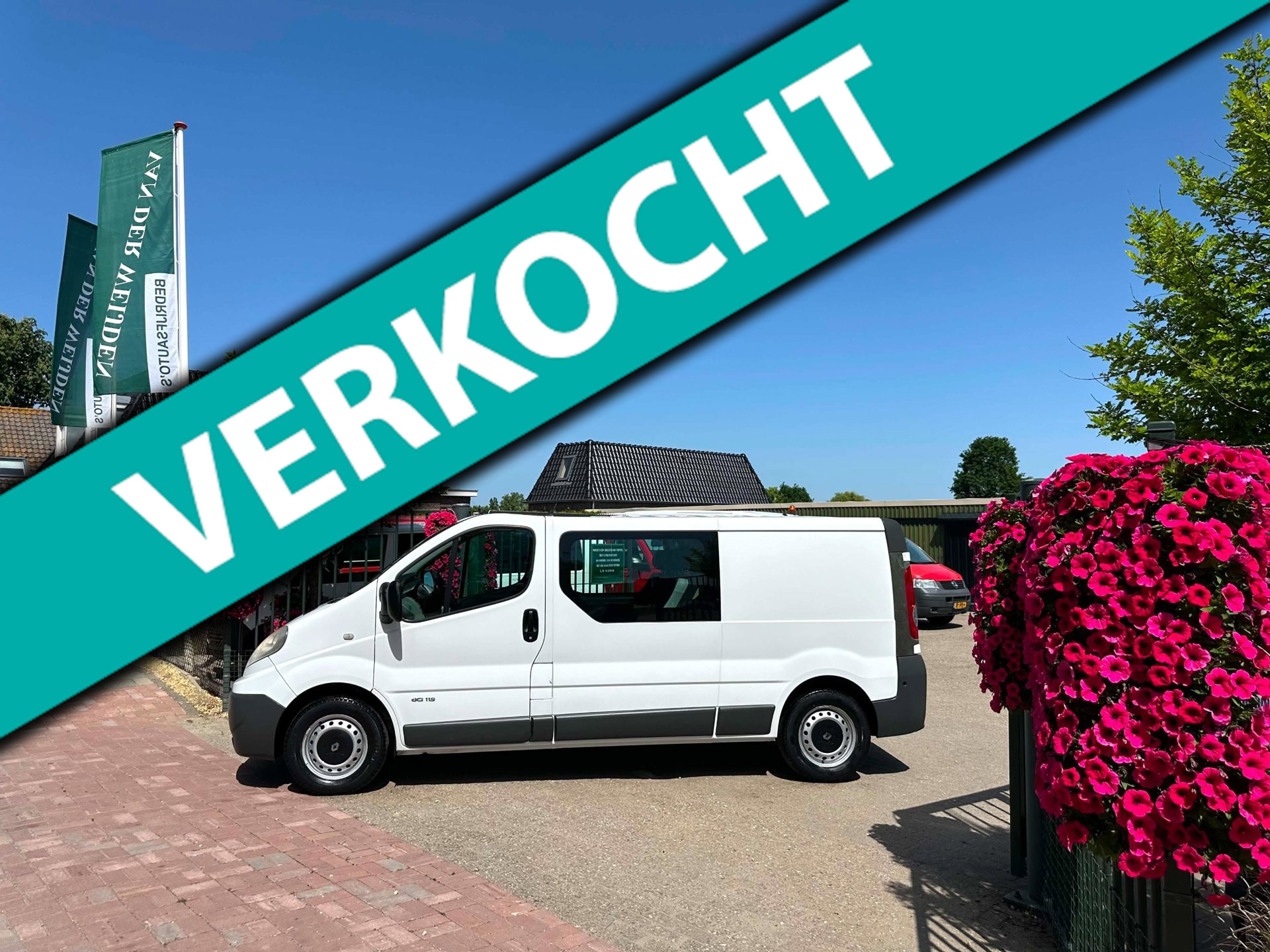 Renault Trafic 2.0 dCi T29 L2H1 DC Eco 6 Persoons 2012 - voorkant
