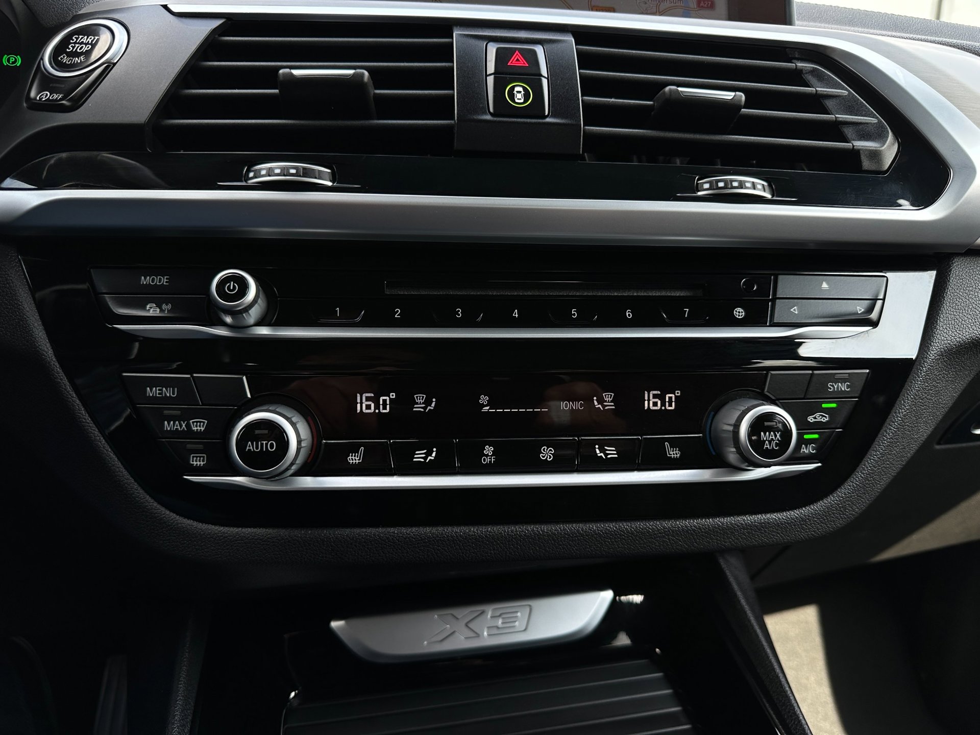 Foto van BMW X3 Xdrive20i