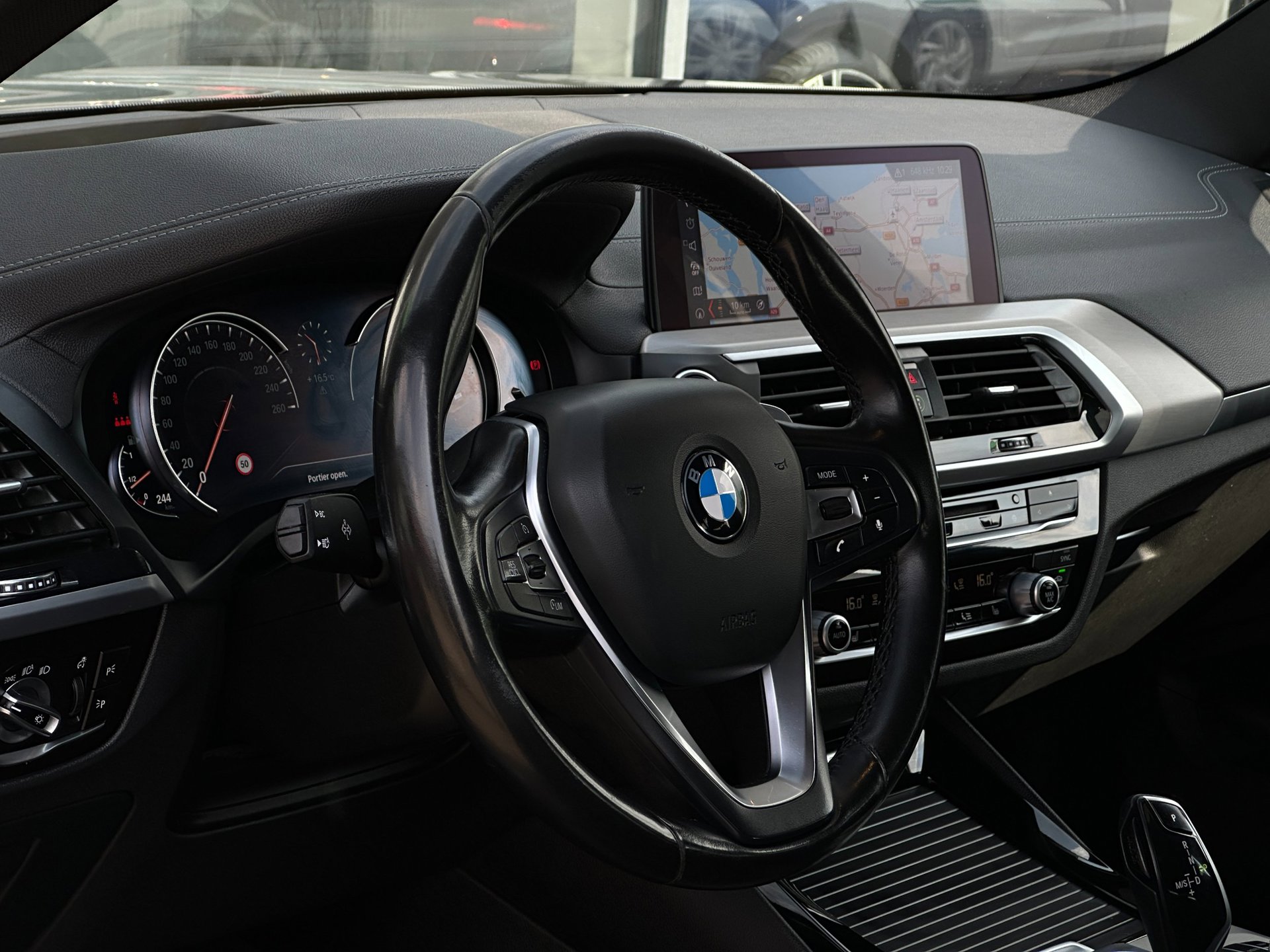 Foto van BMW X3 Xdrive20i