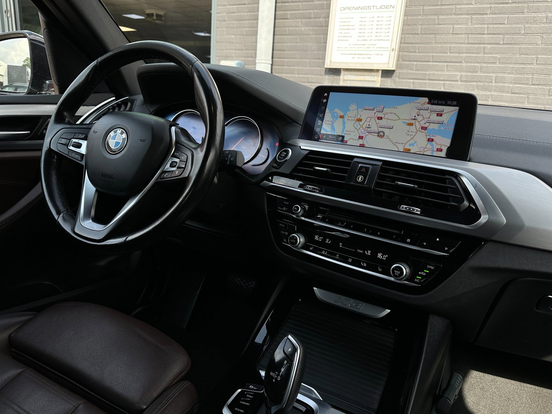 Foto van BMW X3 Xdrive20i