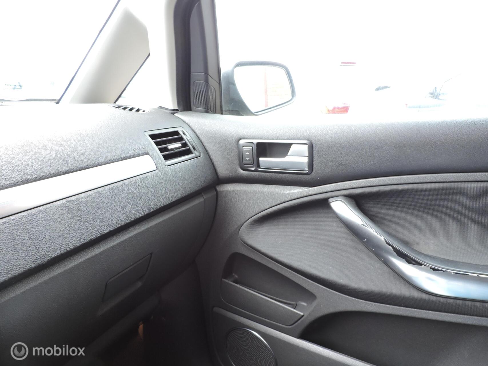Foto van Ford C-max