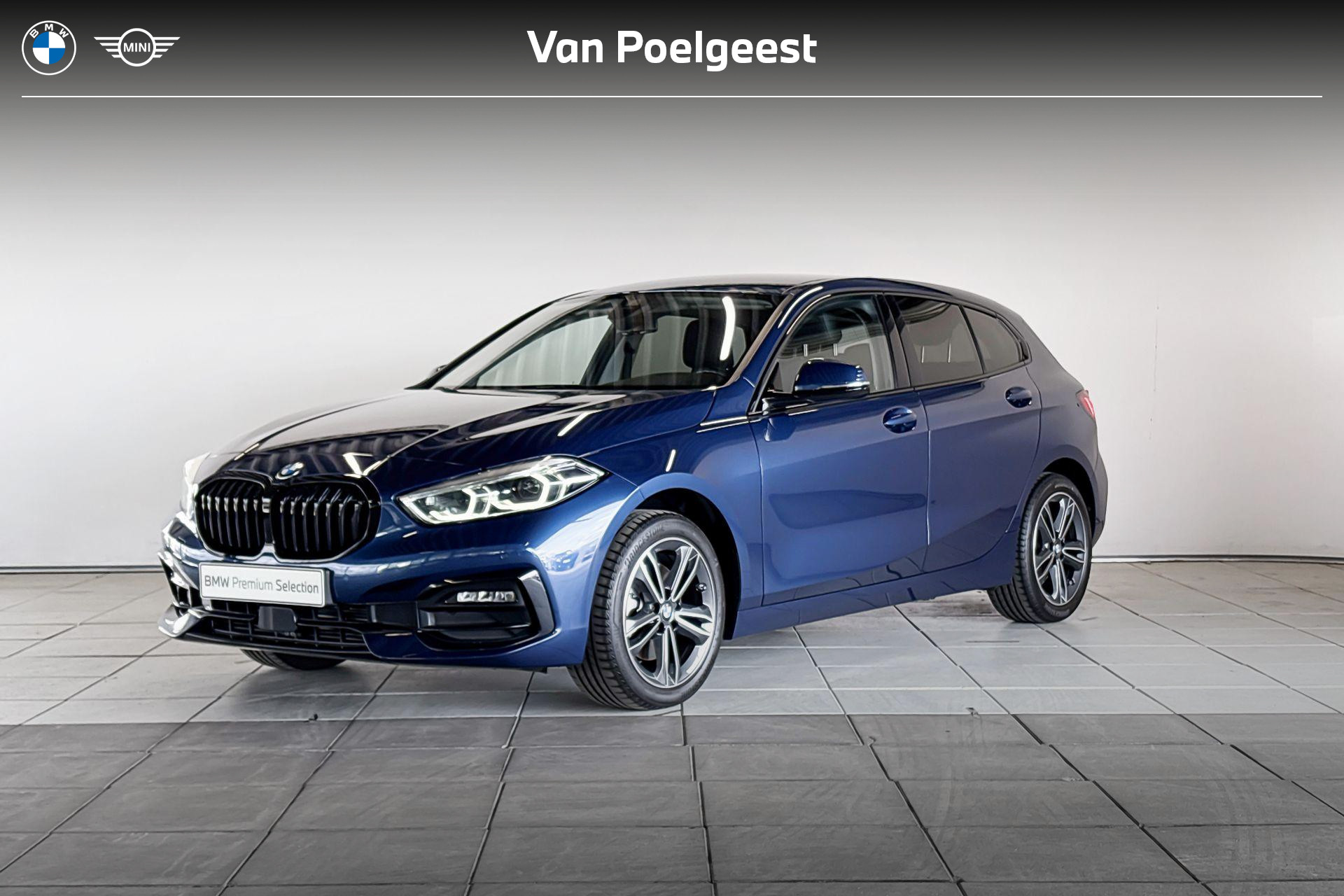 BMW 118i 118i Business Edition Executive Model Sport Line 2021 - voorkant