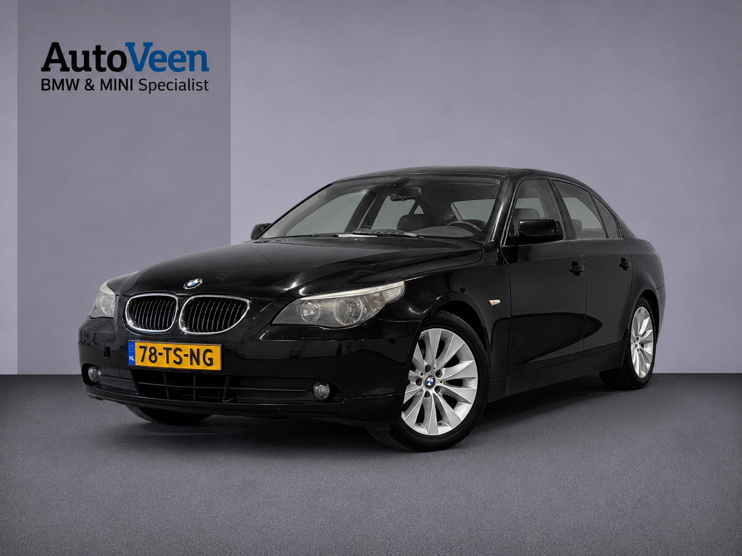 BMW 5er Reihe 523i Executive (NAVI, CRUISE, TREKHAAK, PARKEERSENSOREN) 2007 - voorkant