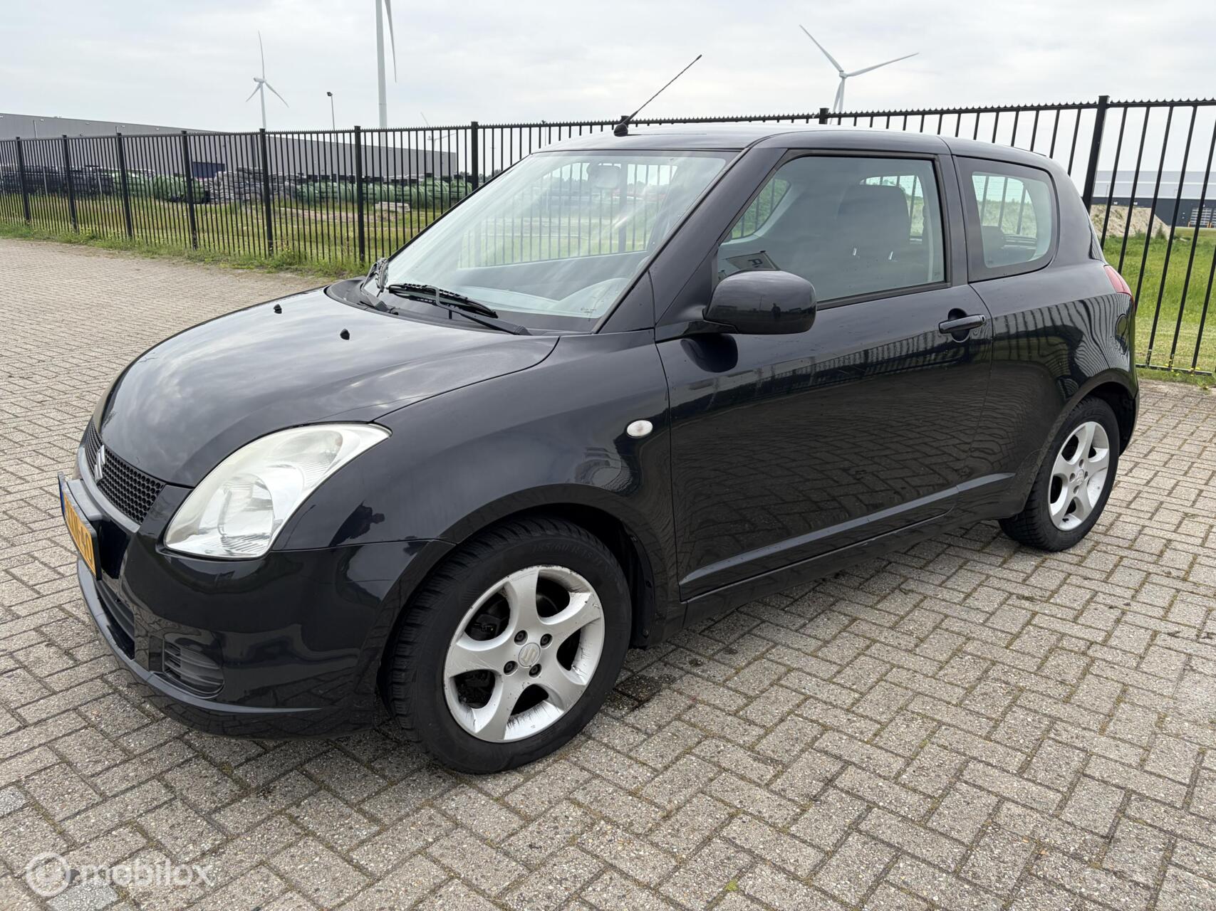 Foto van SUZUKI SWIFT