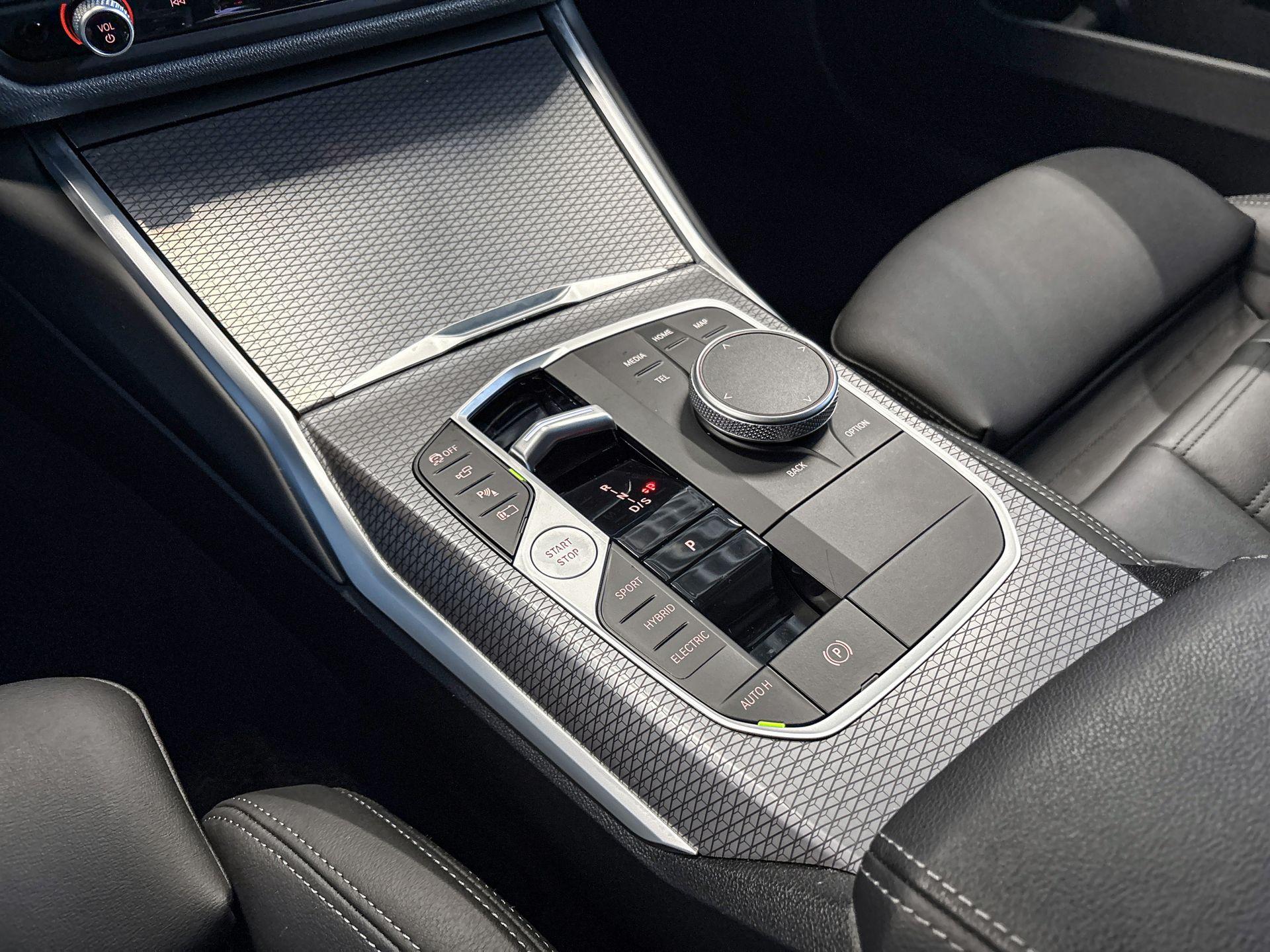 Foto van BMW 330e