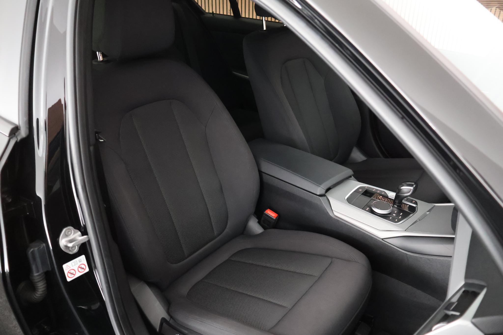 Foto van BMW 330e