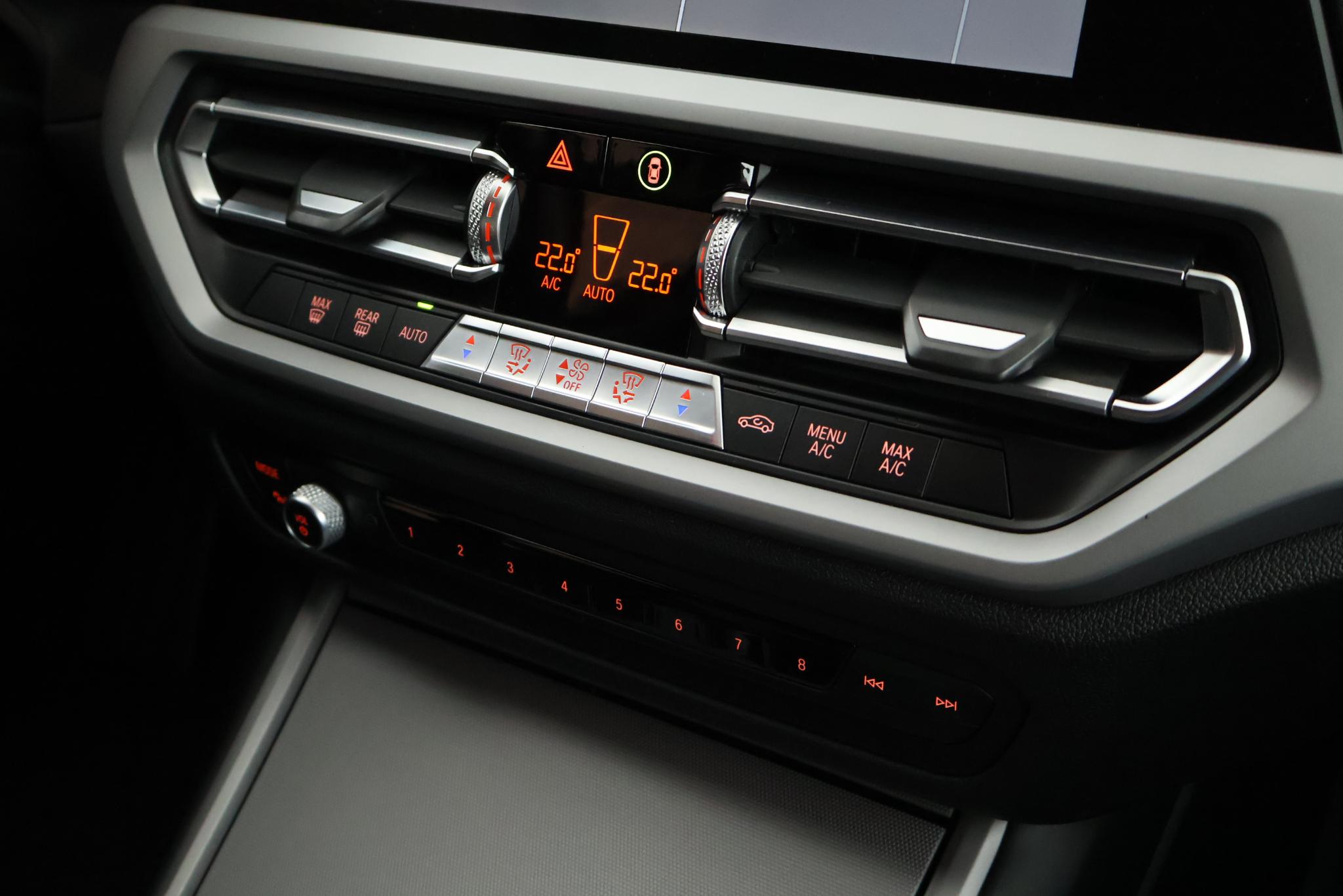 Foto van BMW 330e