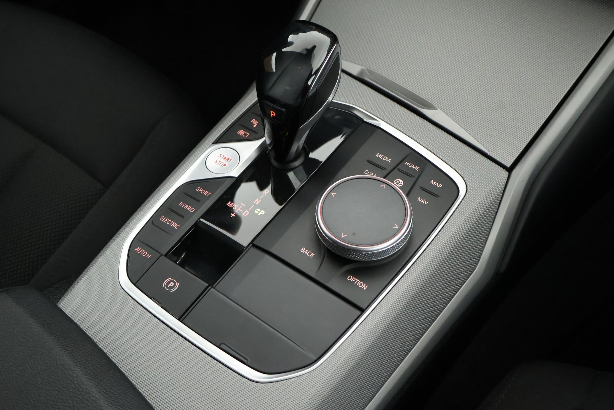 Foto van BMW 330e
