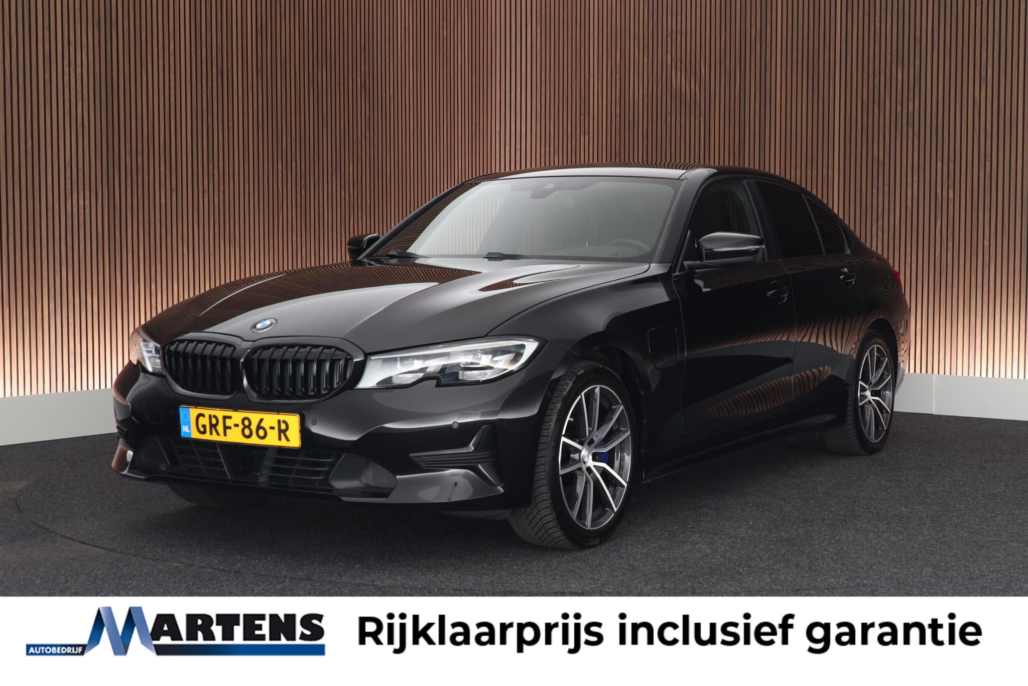 BMW 330e 330e 292pk 2020 - voorkant
