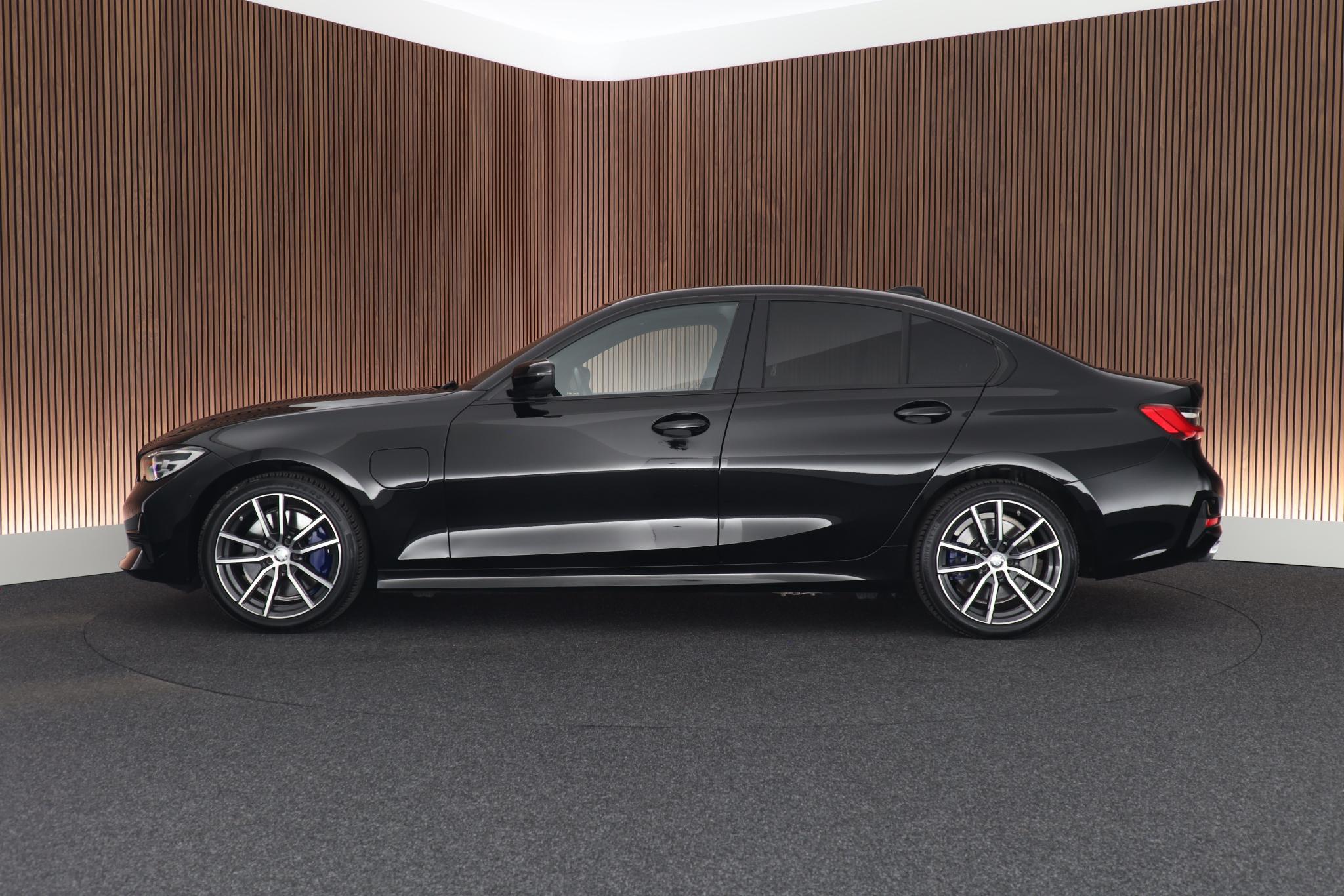 Foto van BMW 330e