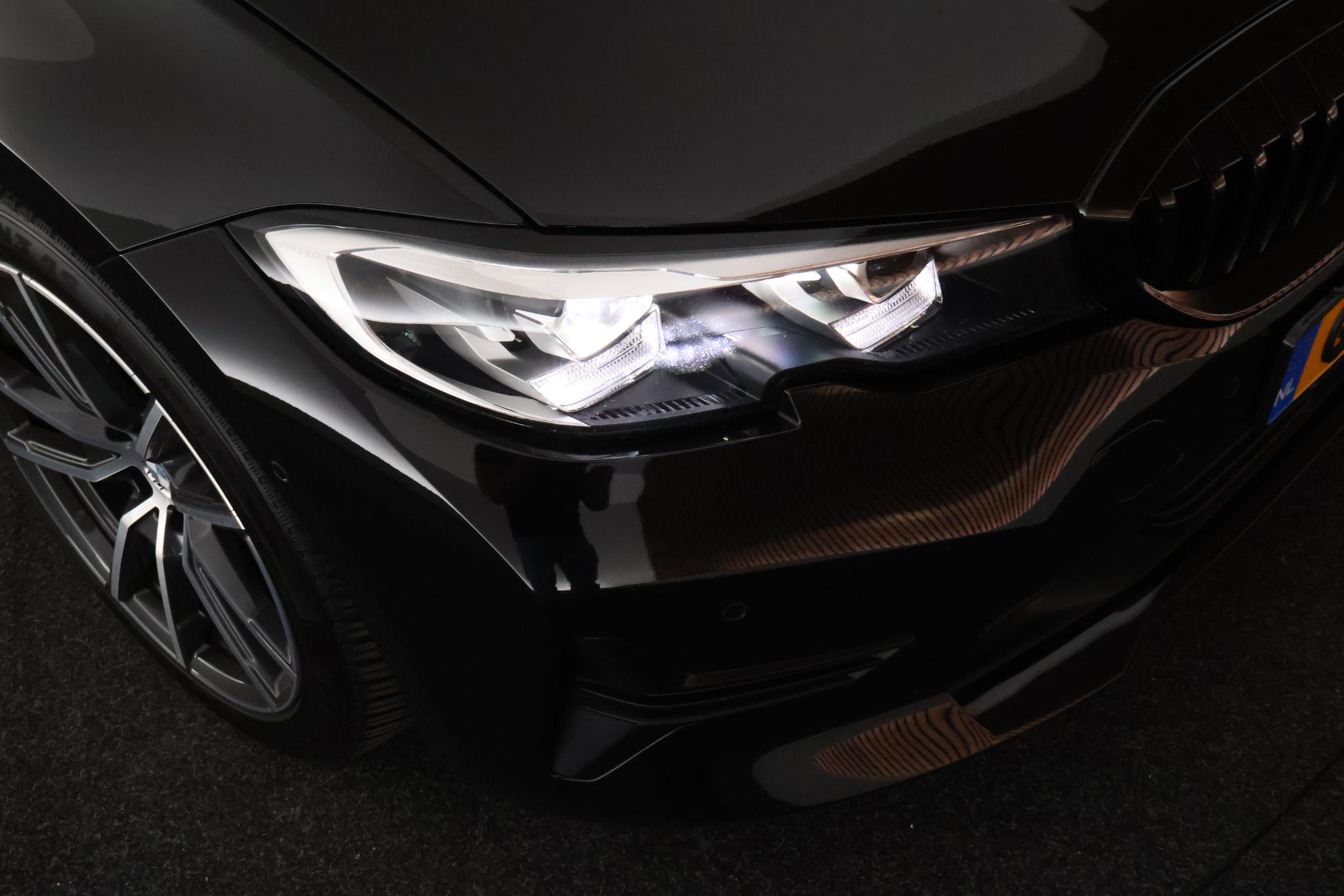 Foto van BMW 330e